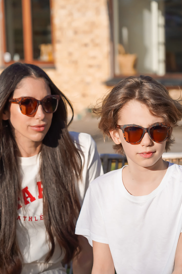 Iconic Wayfarer Ombre  | Polarized Sunglasses | Adult | 15+ Y | Tortoise