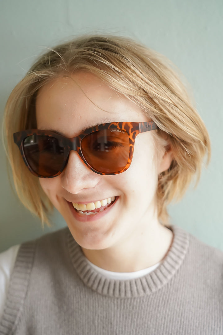 Iconic Wayfarer Ombre  | Polarized Sunglasses | Adult | 15+ Y | Tortoise