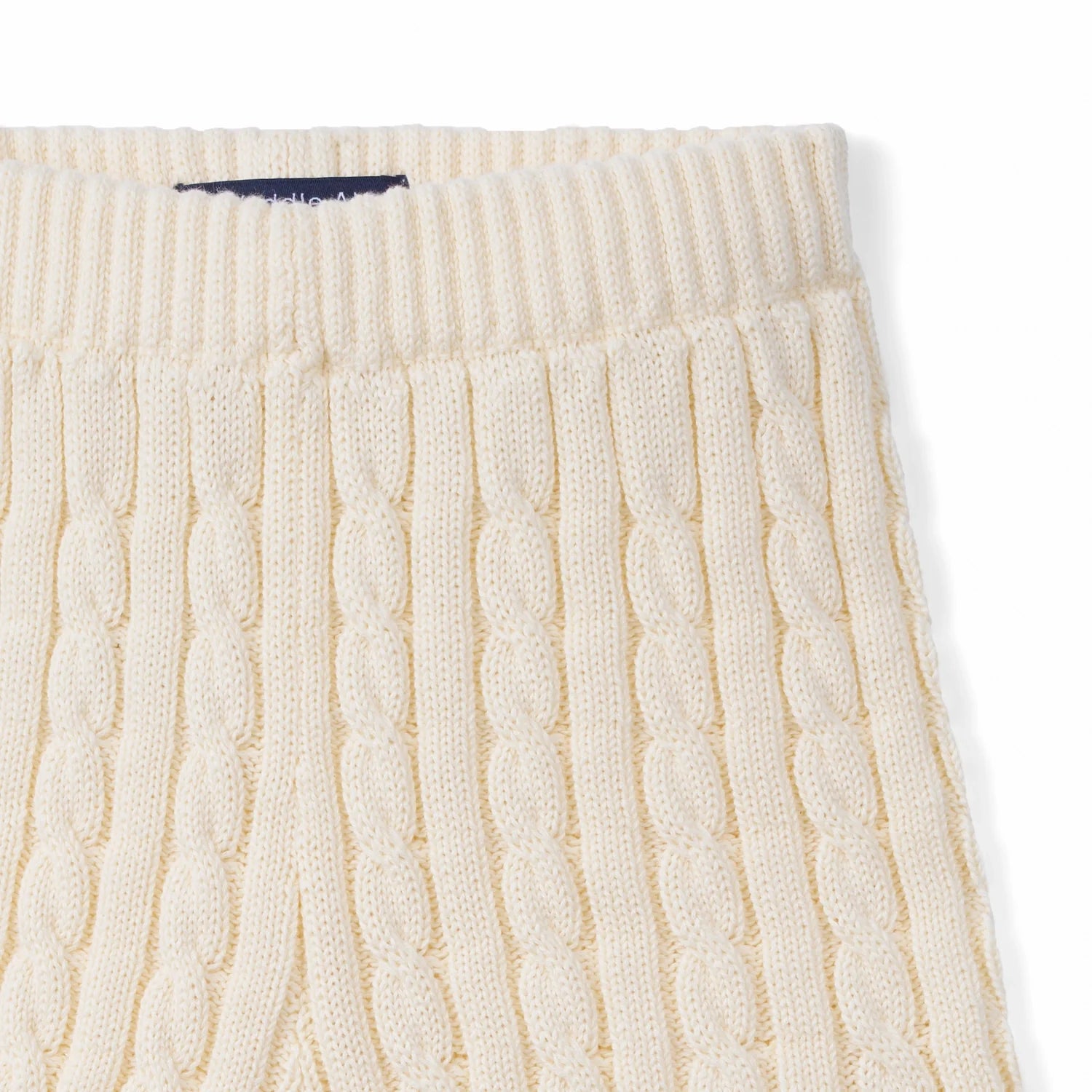 Cable Knit Short In Cream