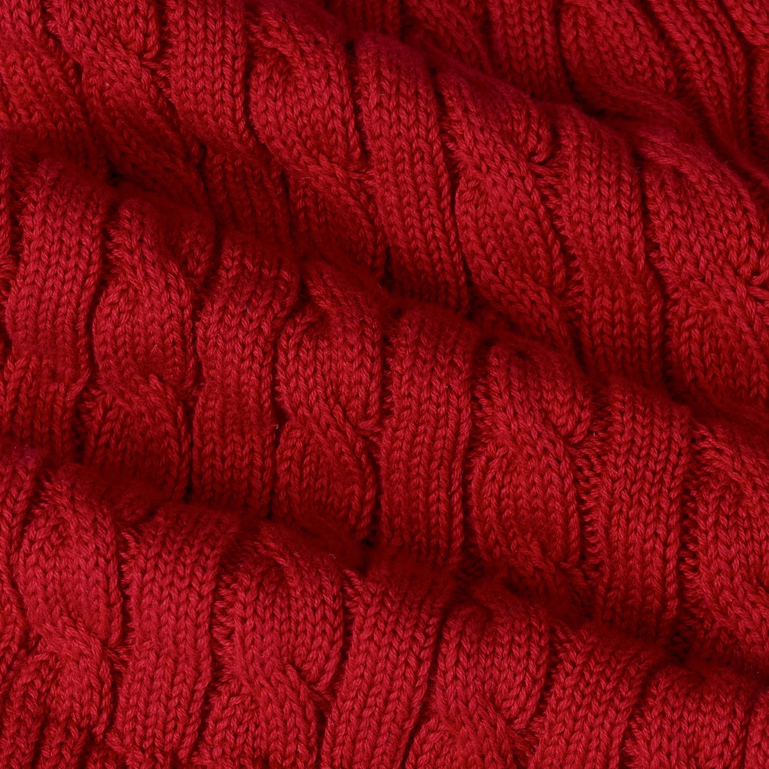 Cable Knit Short In Red Xmas