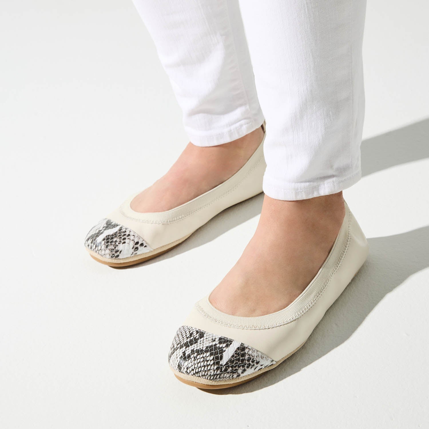 Samantha Foldable Ballet Flat In Bone & Snake