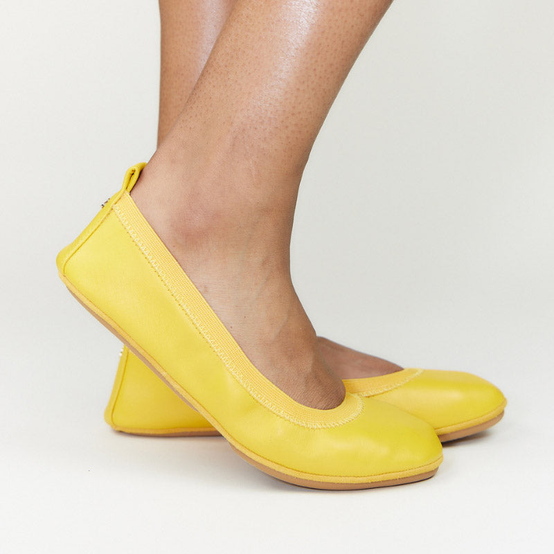 Samara Foldable Ballet Flat In Mustard Yellow Leather