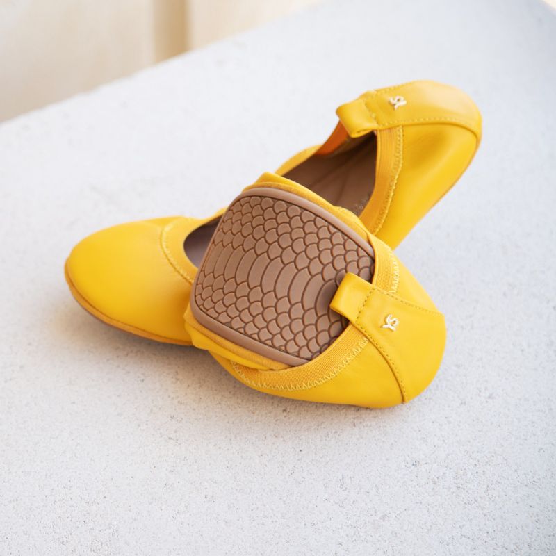 Samara Foldable Ballet Flat In Mustard Yellow Leather