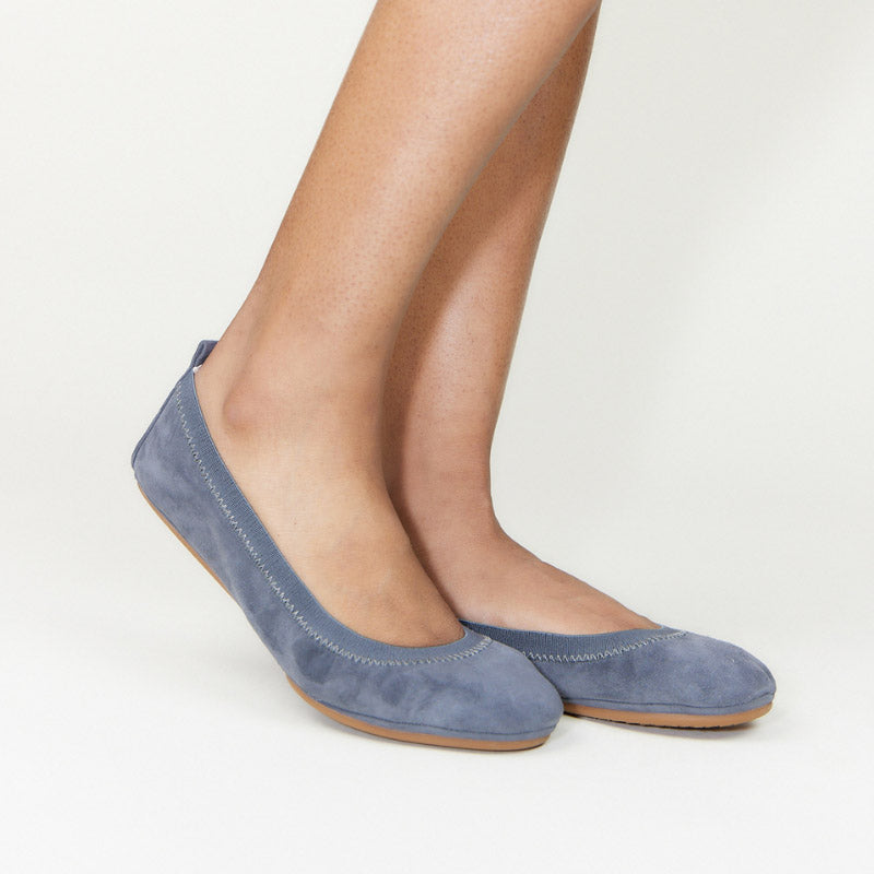 Samara Foldable Ballet Flat In Smoke Suede