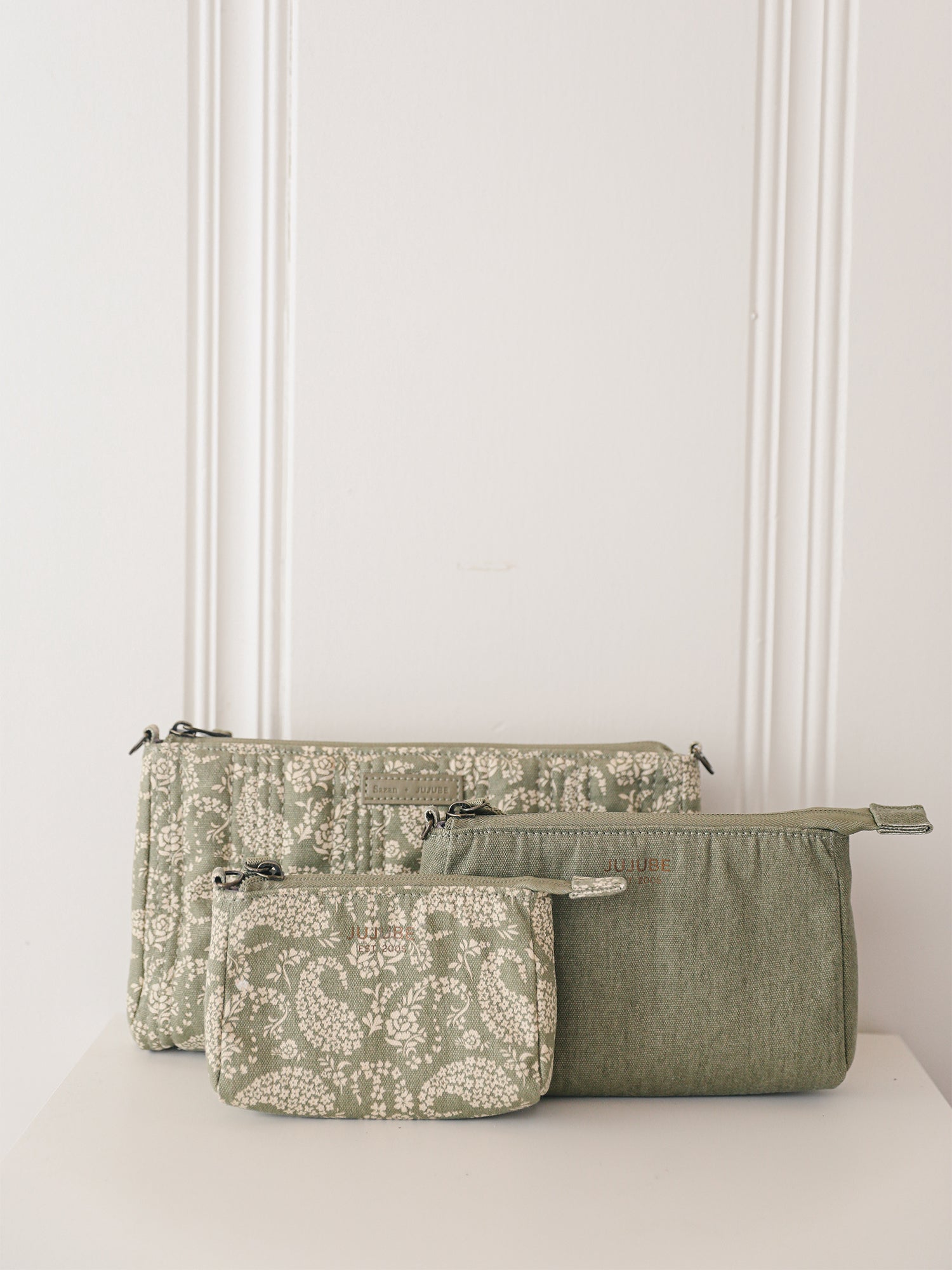 Sazan + Jujube 3-piece Pouch Clutch Purse Set - Paisley Floral