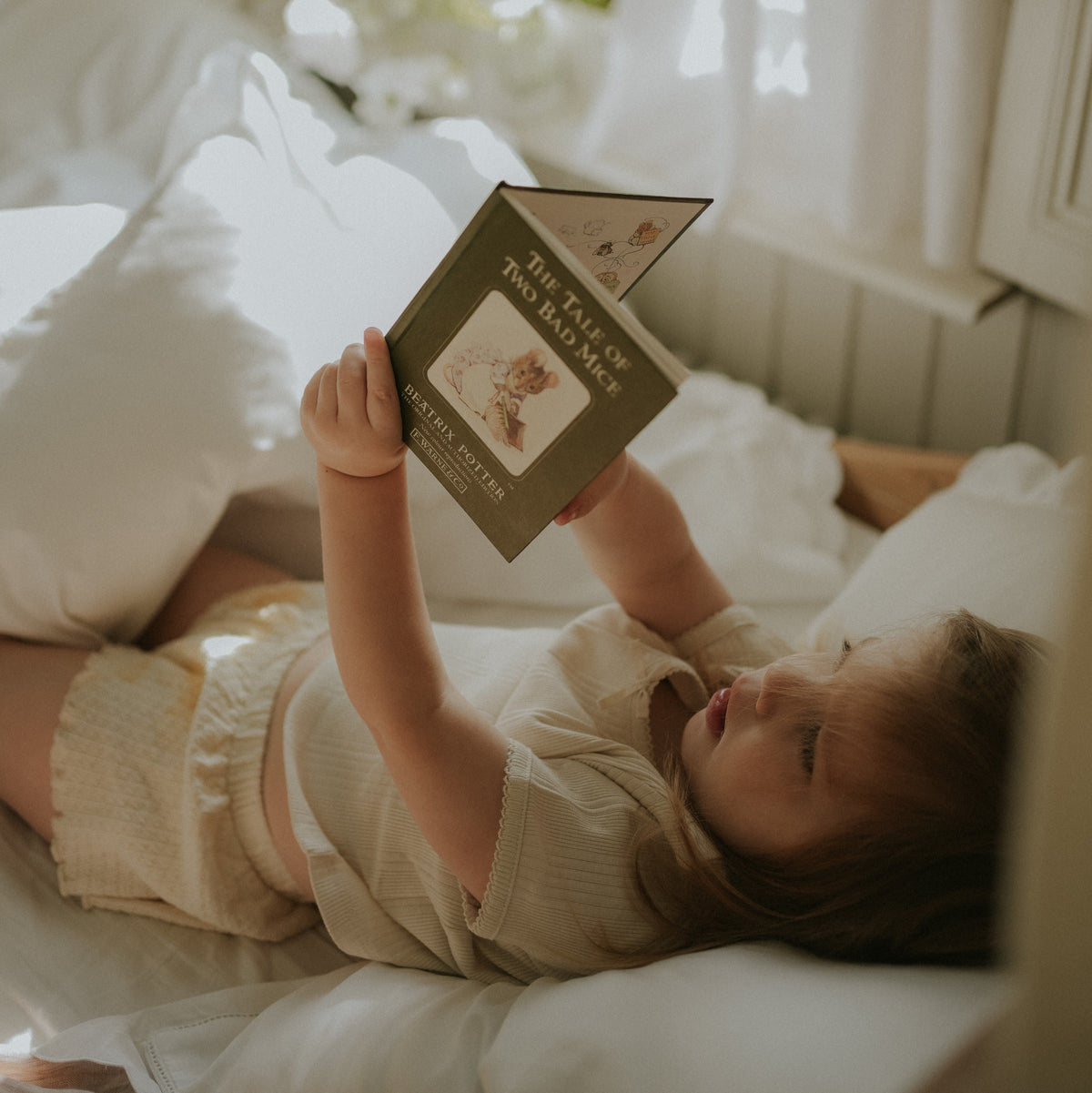 Scalloped Starlight Toddler Duvet - White