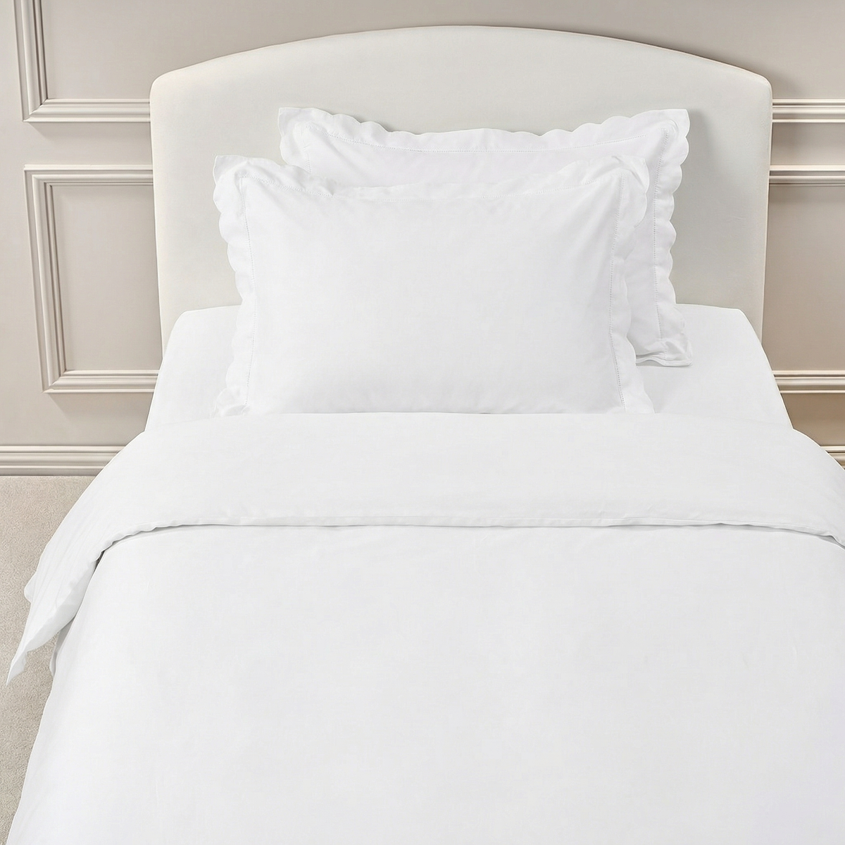 Scalloped Starlight Twin Set - White