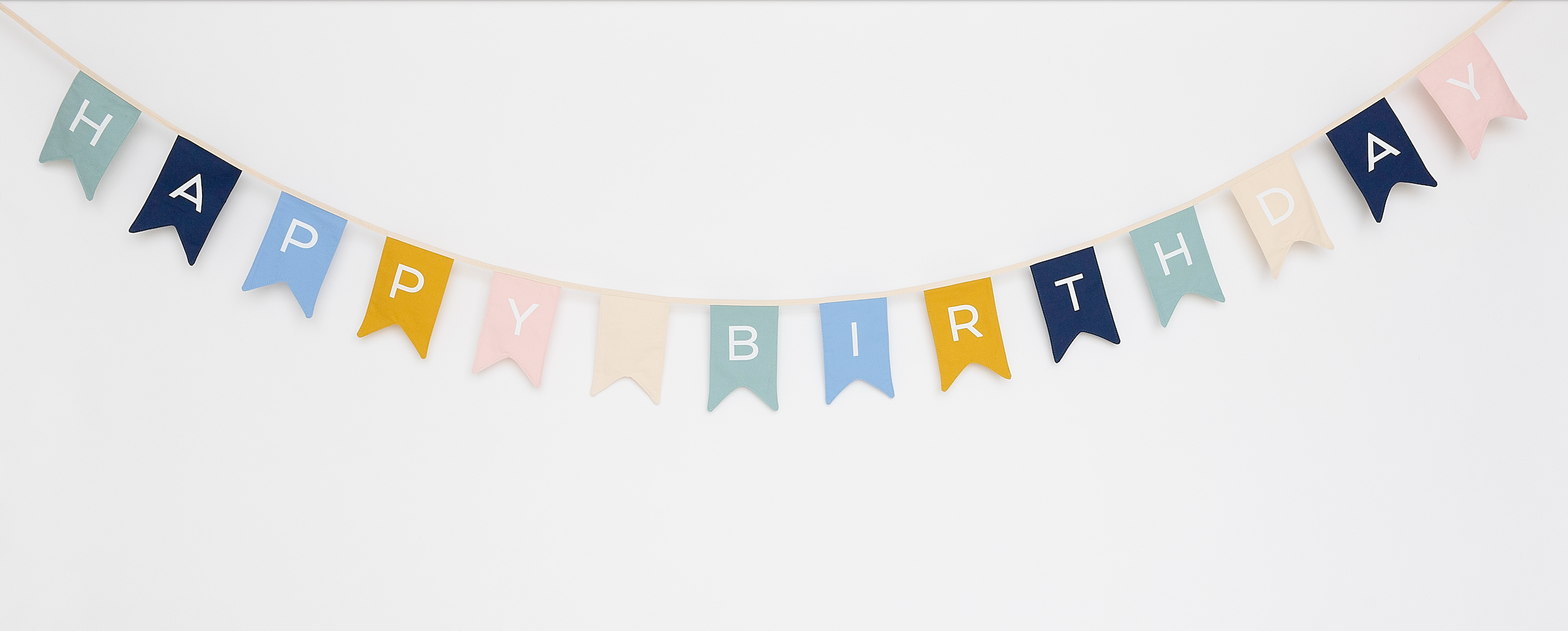 Signature Garland "happy Birthday"