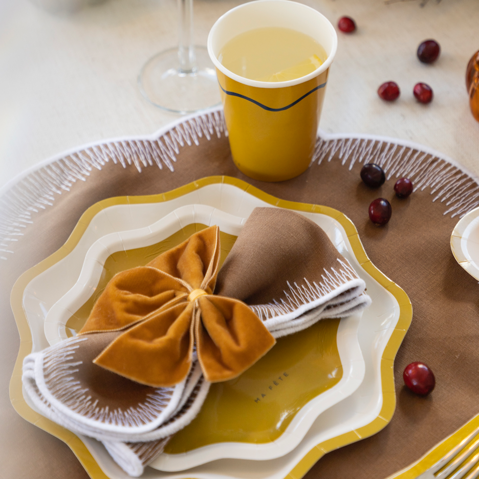 Signature Dessert Plate, Mustard (4)