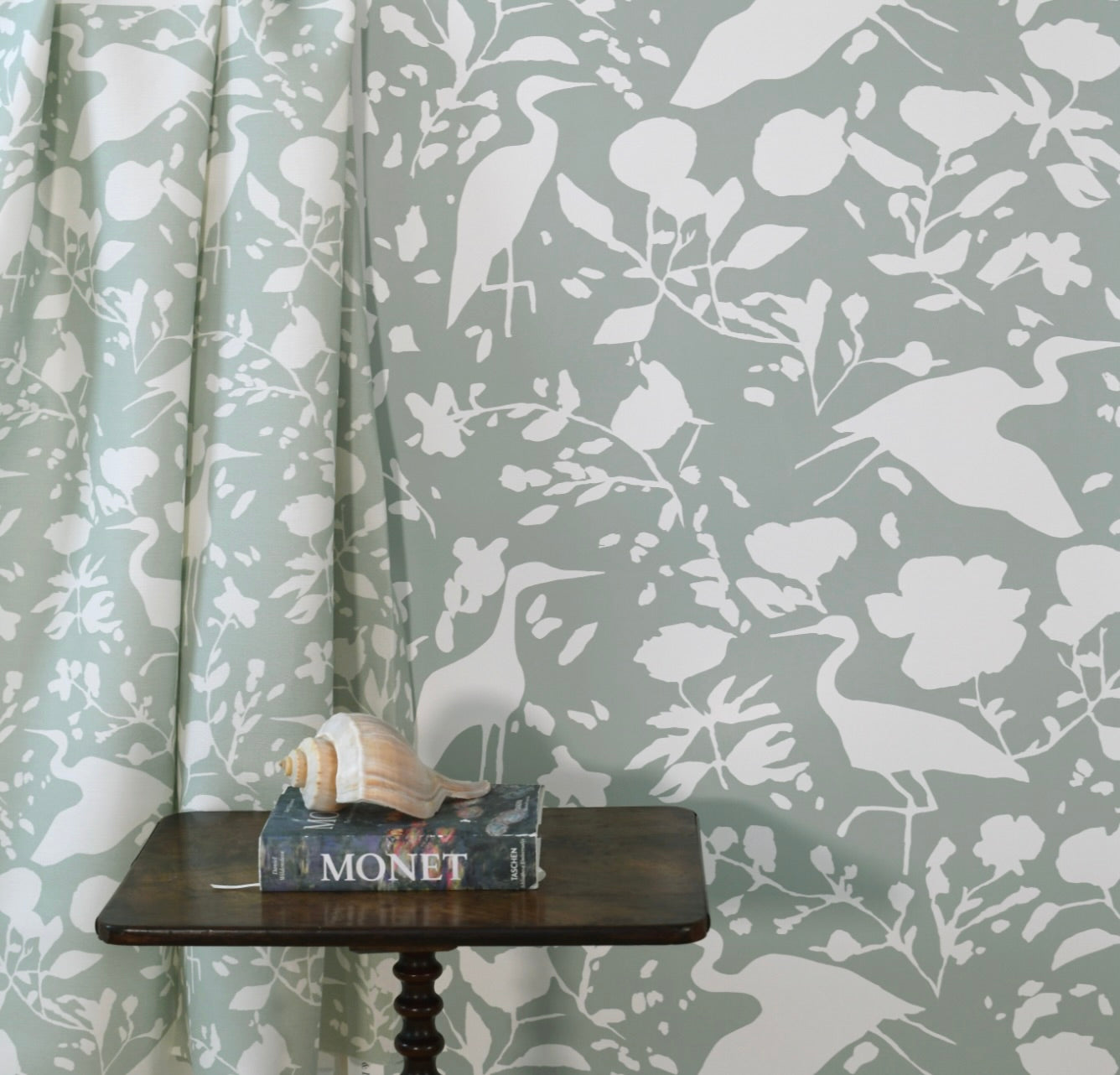 Egrets For Hadley In White And Leaf Wallpaper