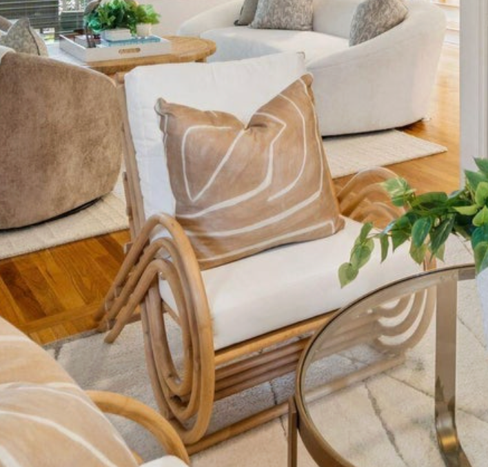 Curves Chair