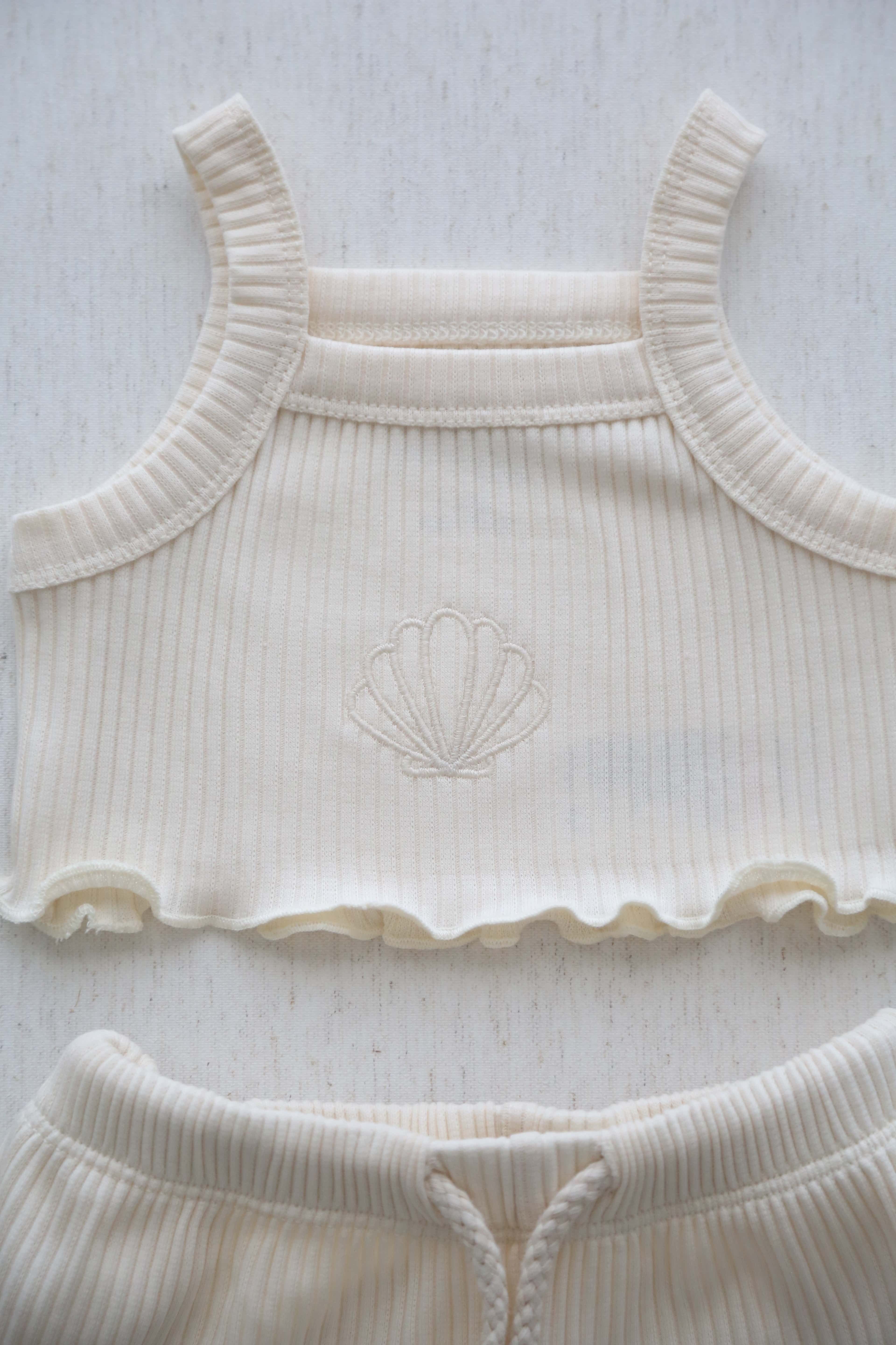 White Crop-short Set