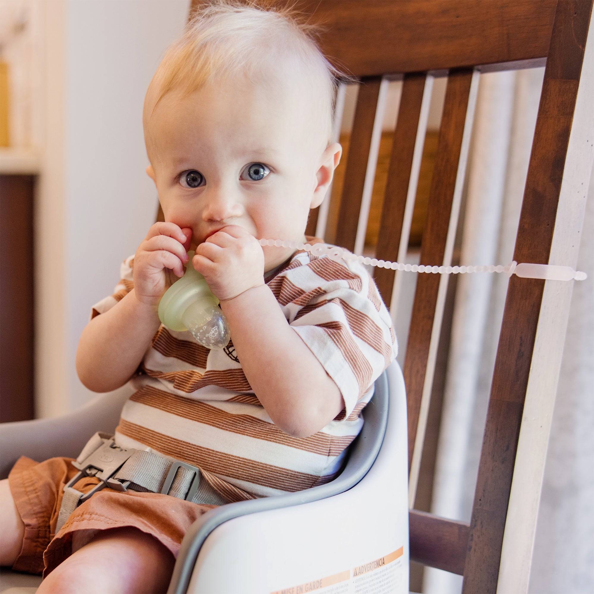 Adjustable Silicone Strap For Keeping Toys Off The Floor