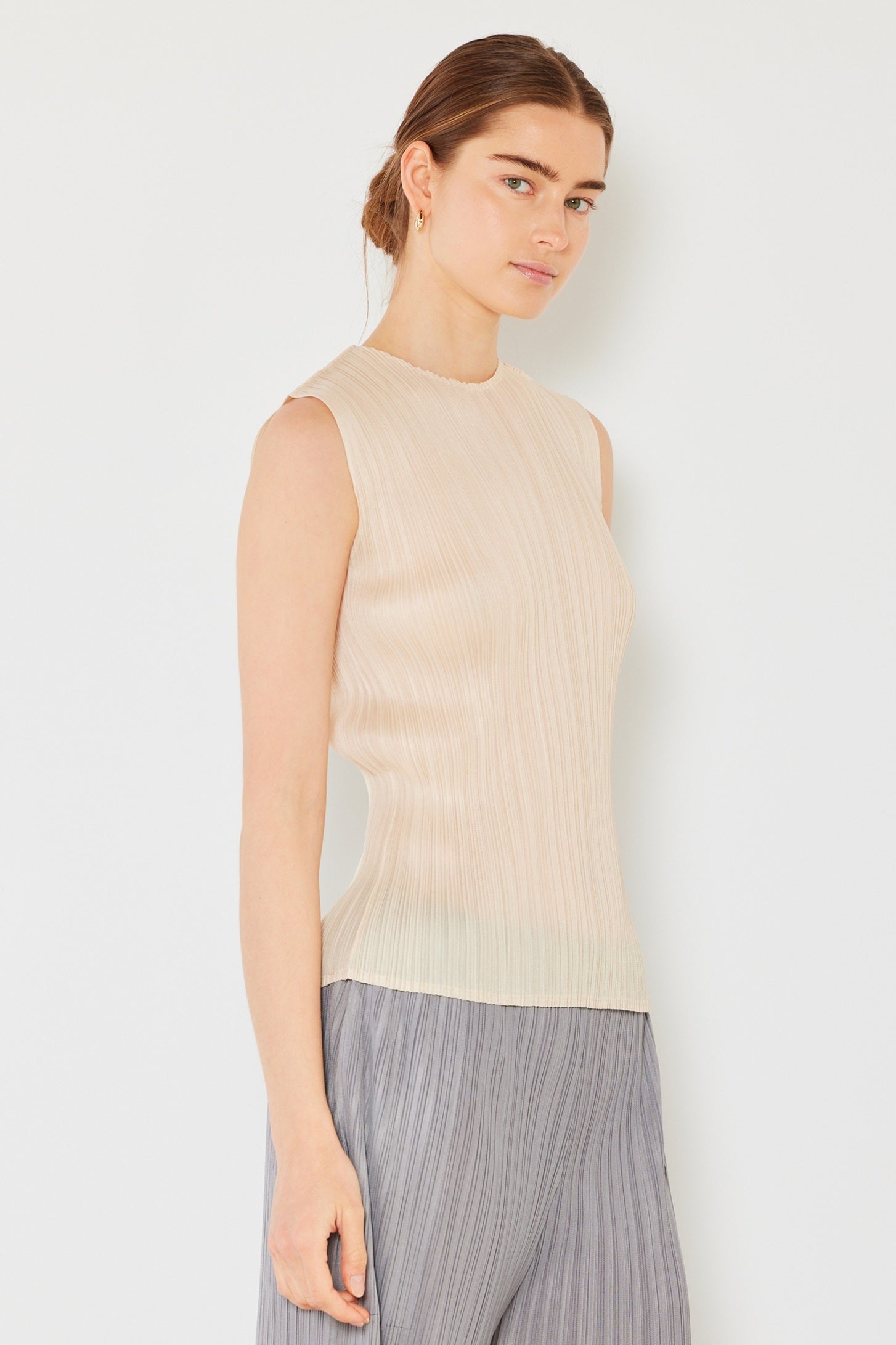 Pleated Sleeveless Tank Top - T01sl_beige