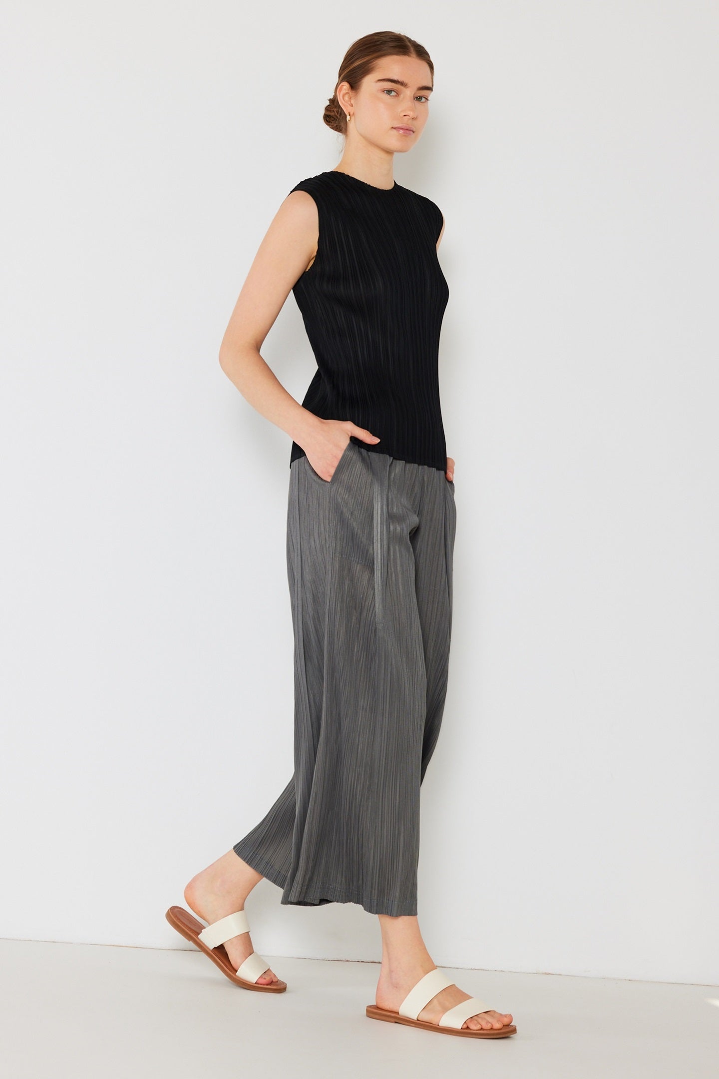 Pleated Wide-leg Cropped Pants W/side Pleat - P03wp_dark Gray