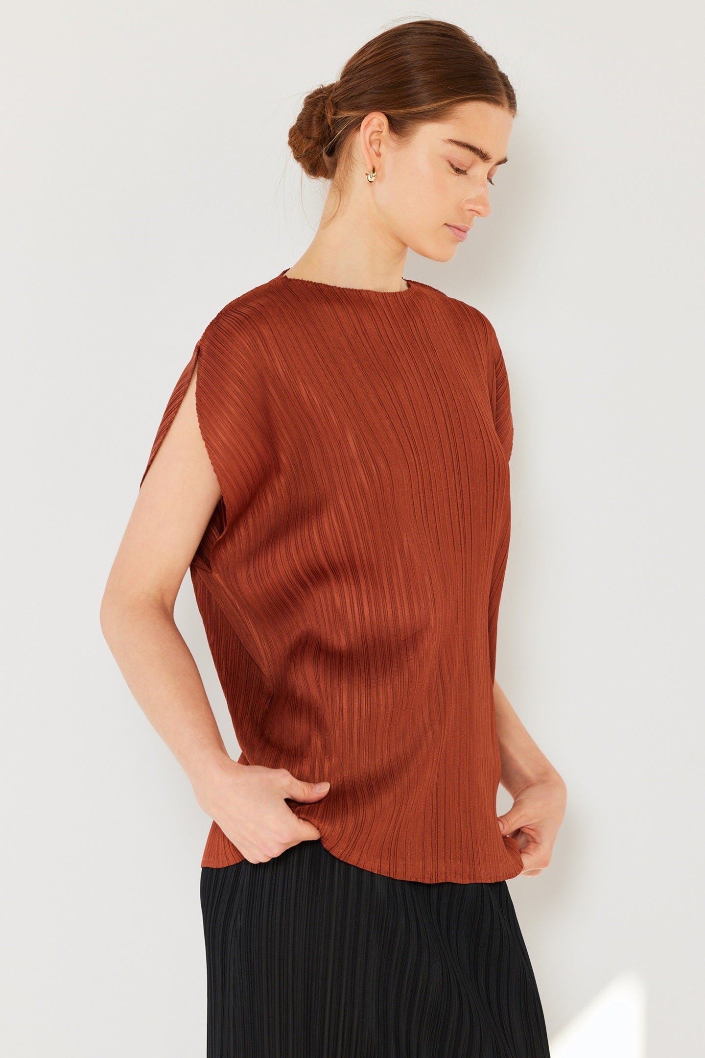 Pleated Oversize Dolman Sleeve Top - T02sr_brown