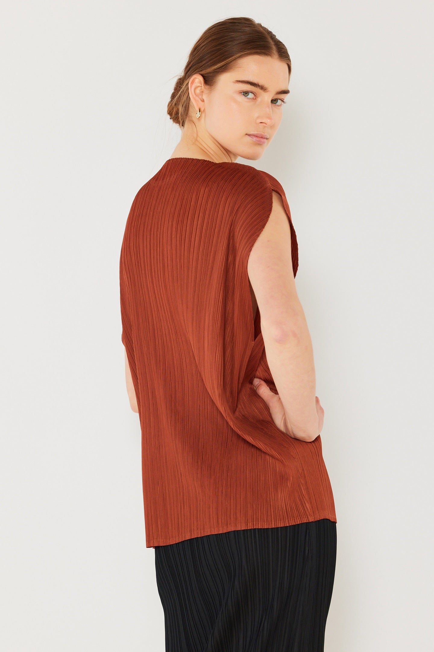 Pleated Oversize Dolman Sleeve Top - T02sr_brown