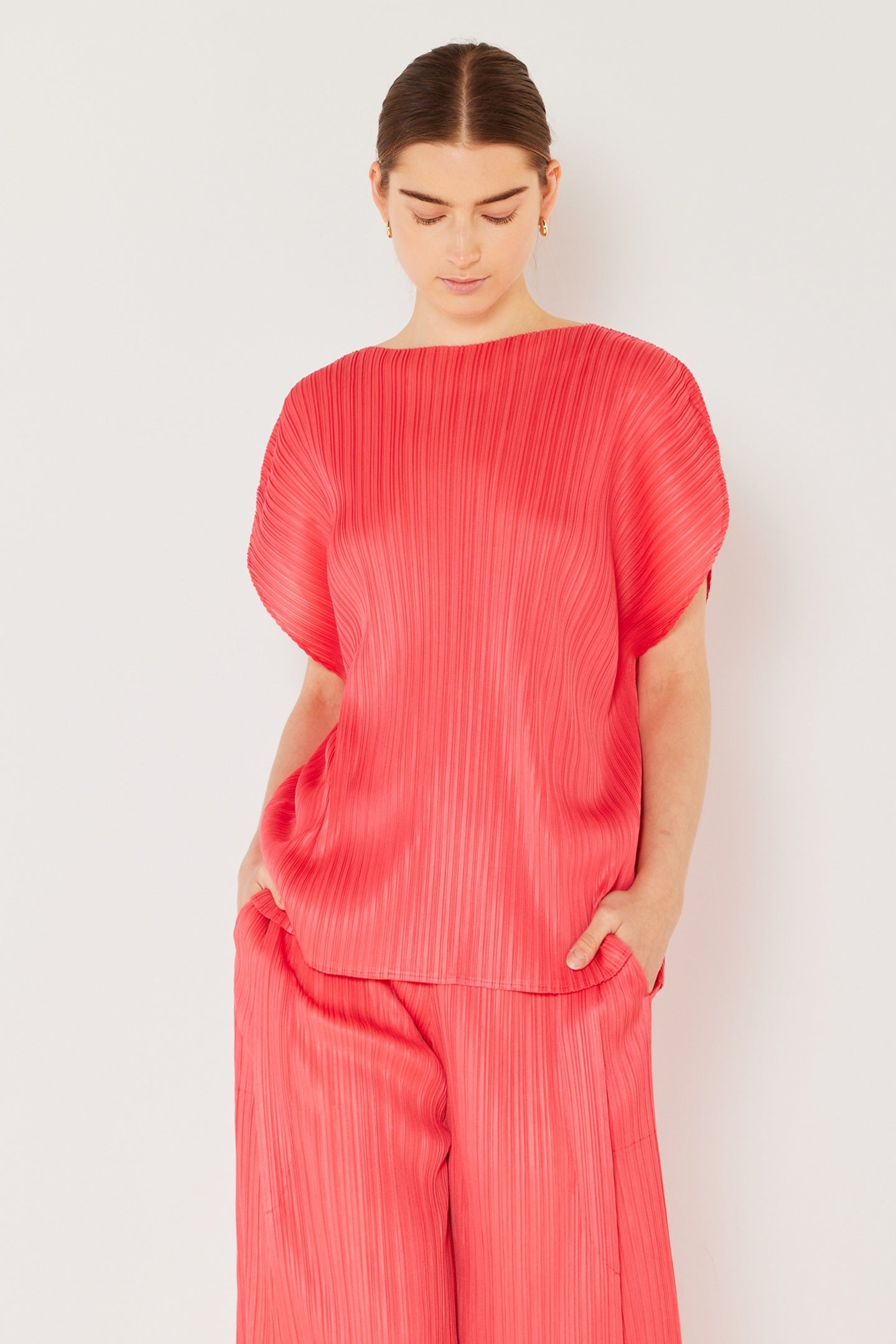 Pleated Oversize Dolman Sleeve Top - T02sr_rubine Red