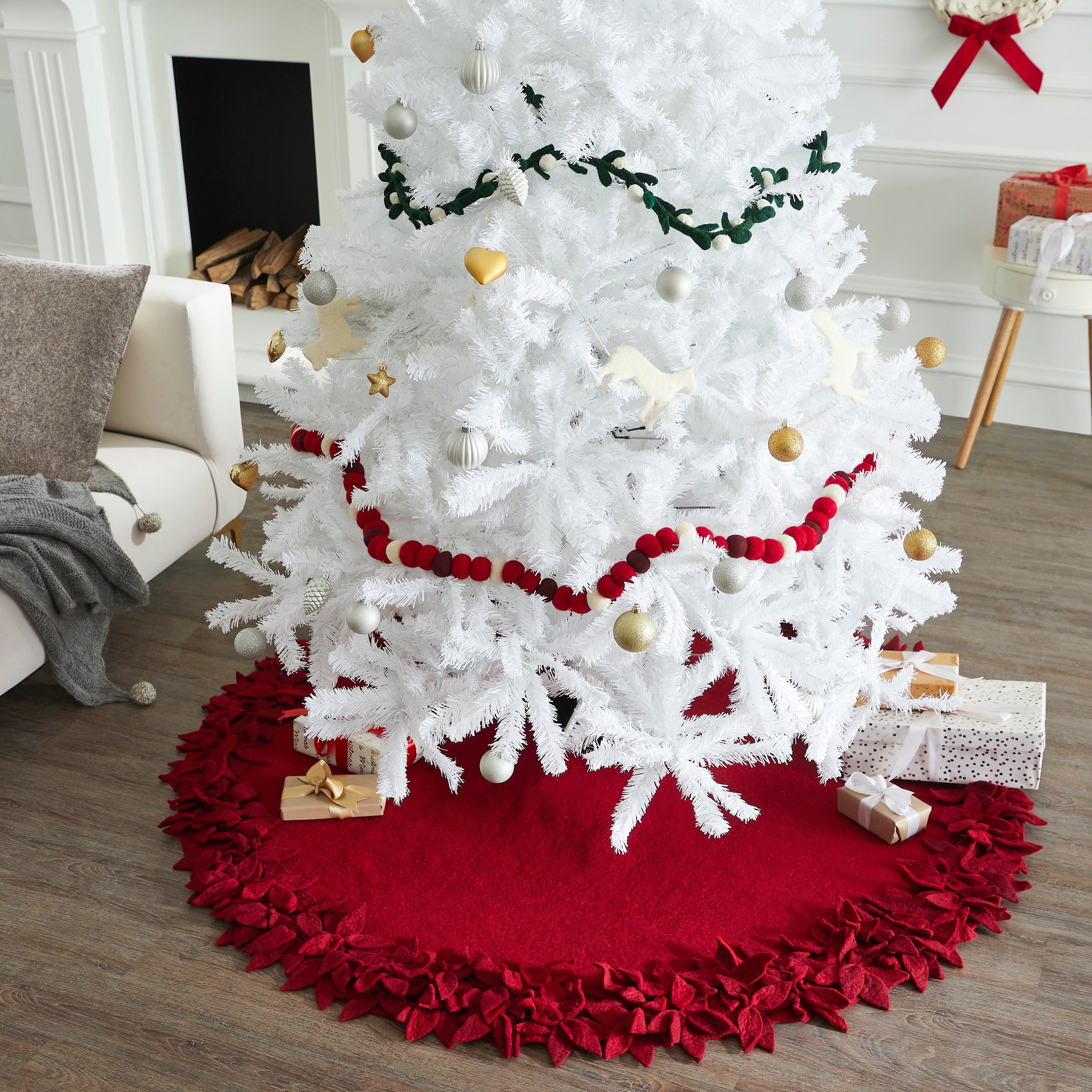 Handmade Overlapping Flowers Maroon Xl Christmas Tree Skirt 72"