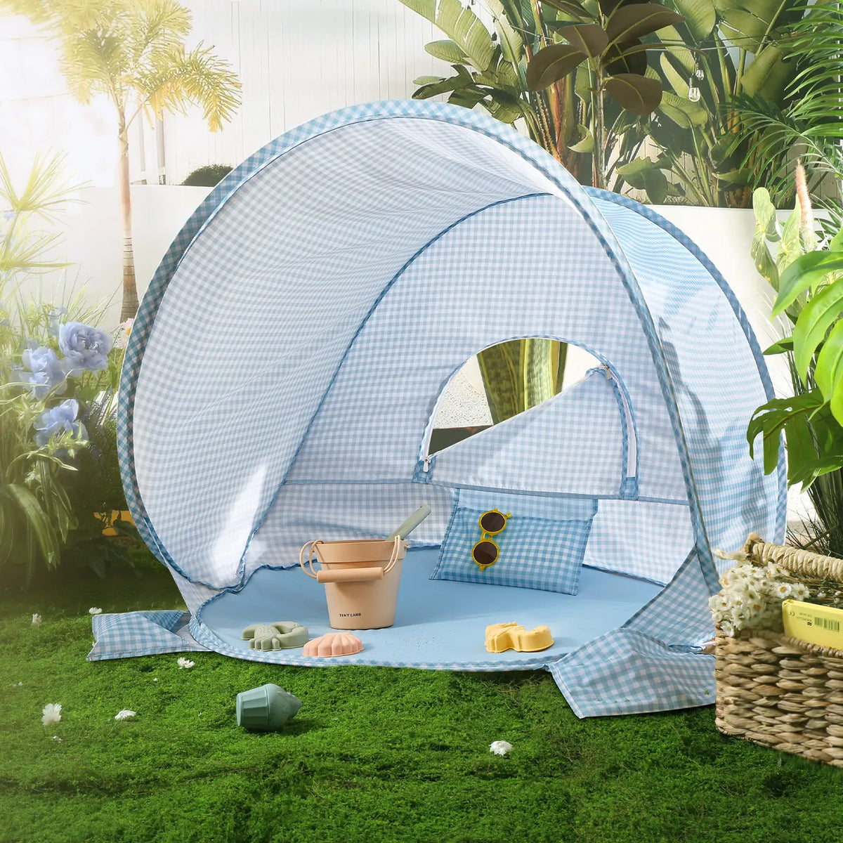 ® One-stop Beach Toy & Tent Set