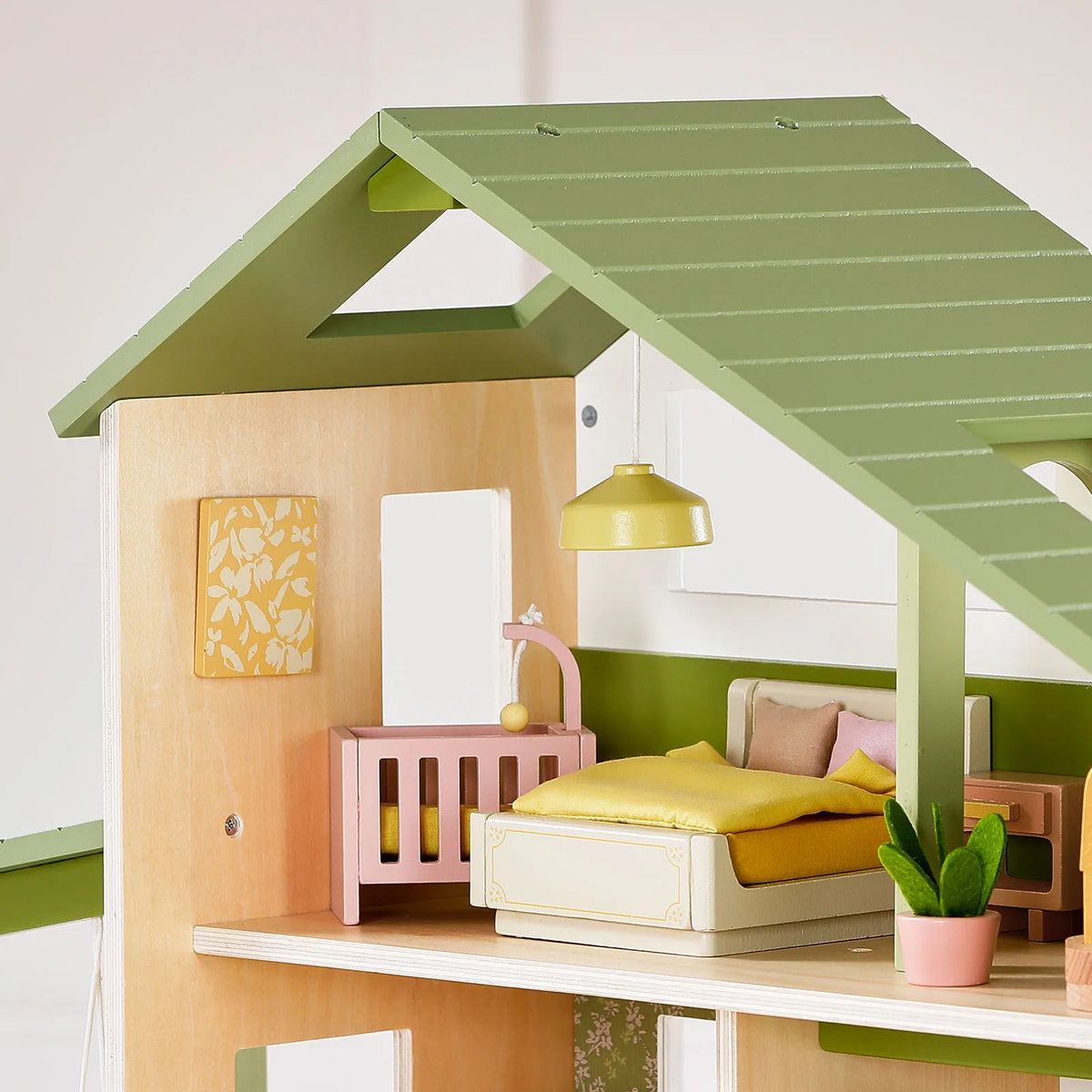 ® Sweetwood Edge Dollhouse - Green & Pink