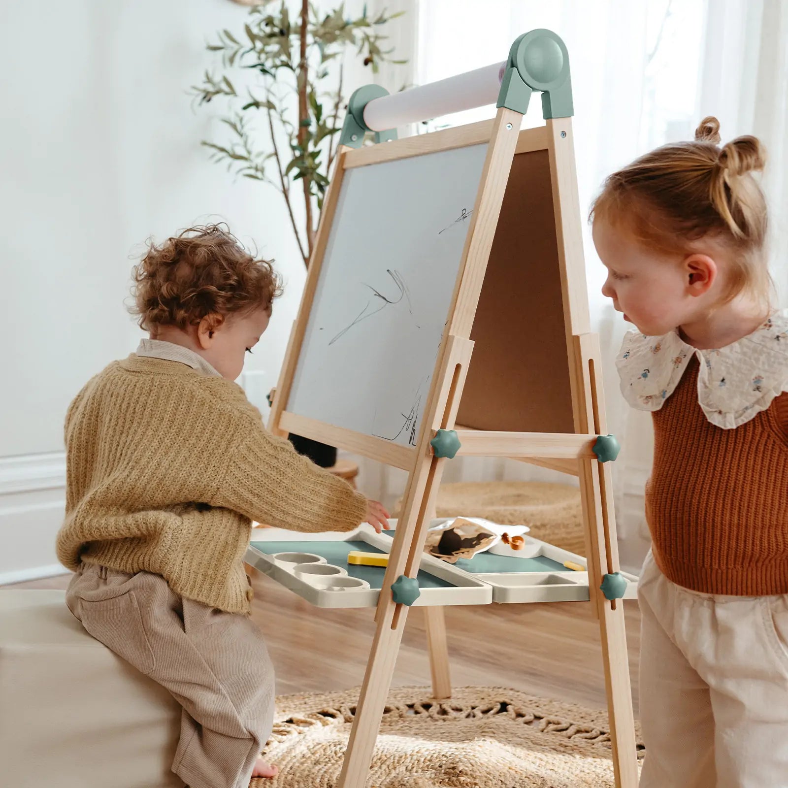 Tiny Land® Magnitales Easel For Kids - Green