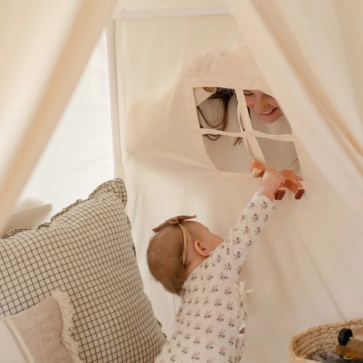 ® Kids Tent – Large Cozy Tent With Star Lights