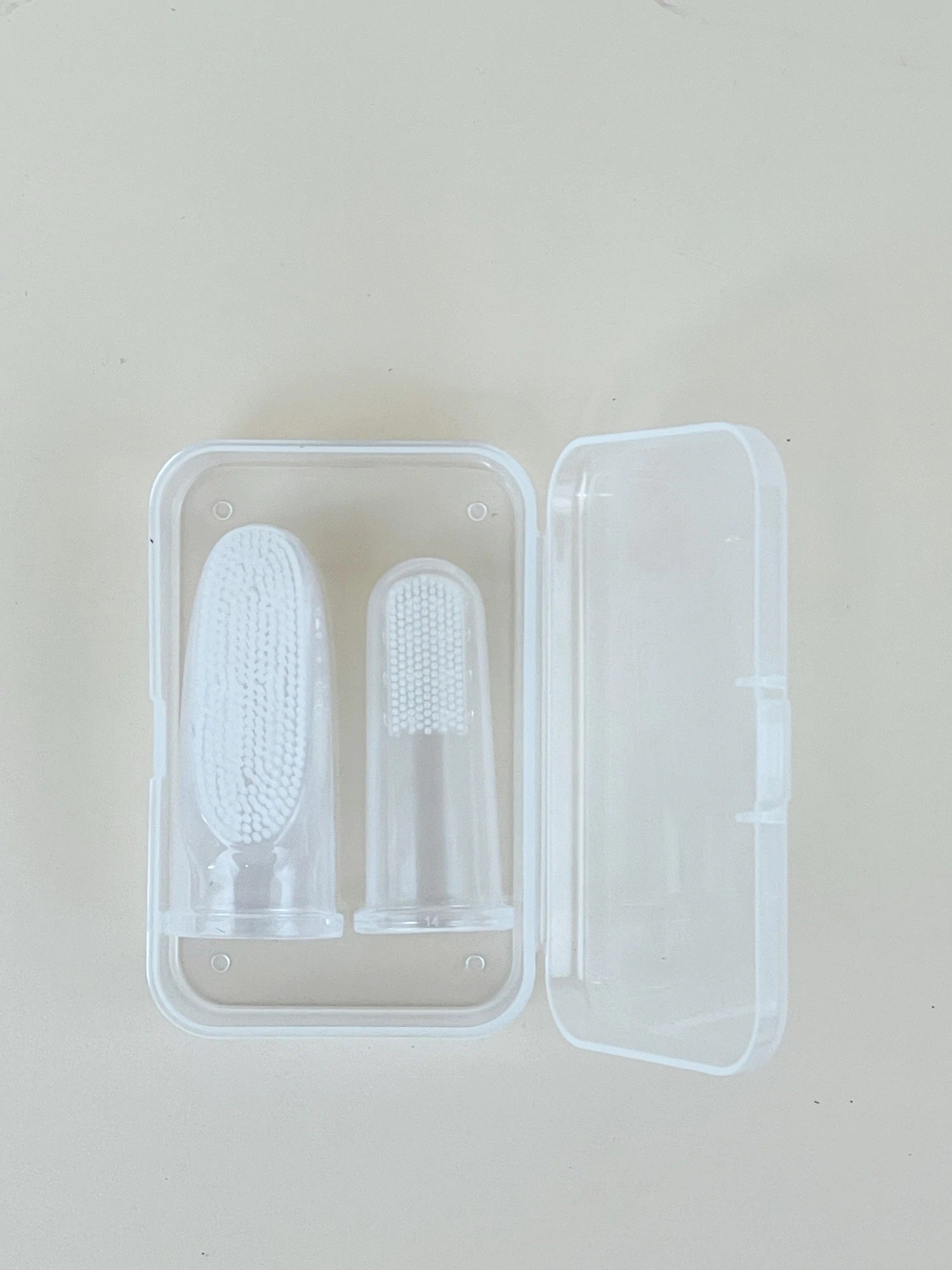 Haakaa Silicone Finger Toothbrush Set 2pcs (small & Large)