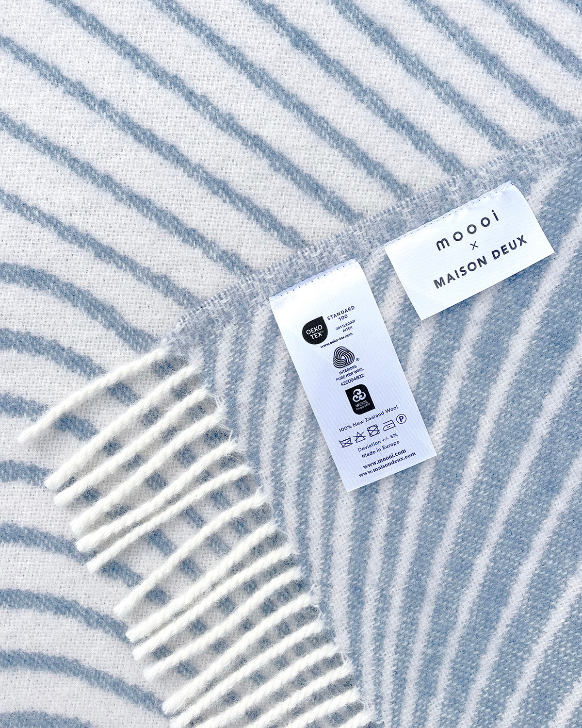 Blanket Moooi Tehcno Bee Denim Cream