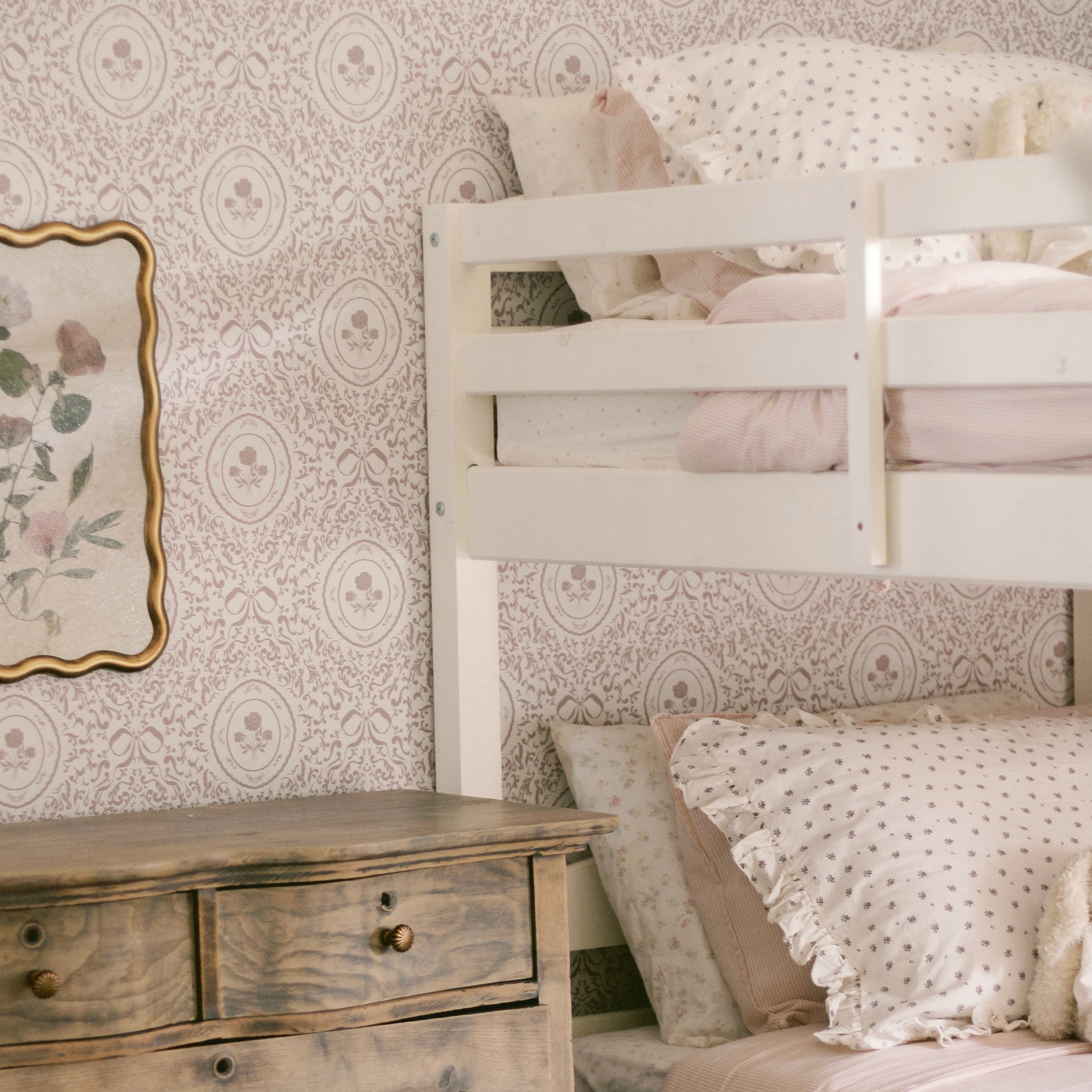 Louise Wallpaper By Ali Anni