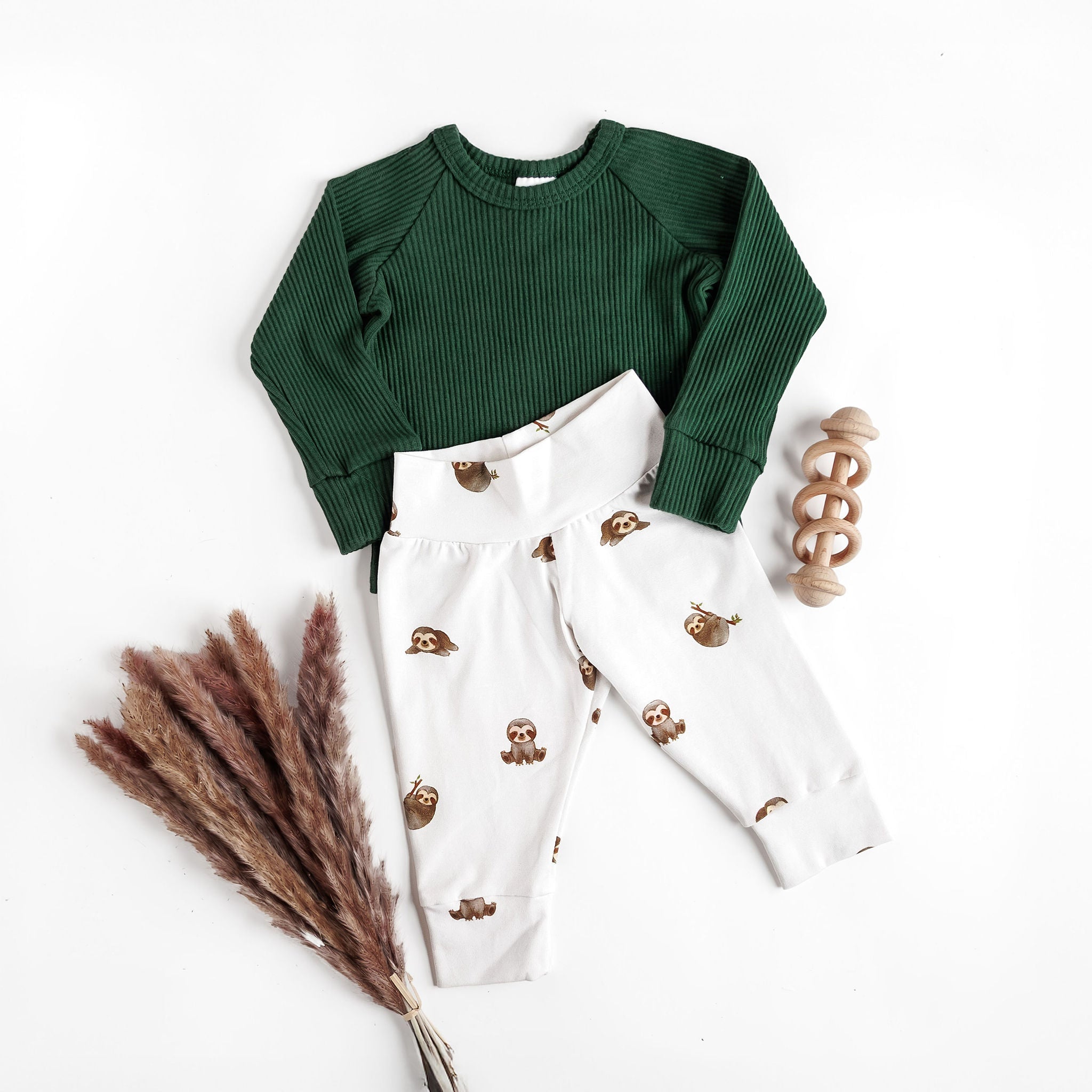 Sloths On Ivory Baby & Toddler Cotton Knit Leggings