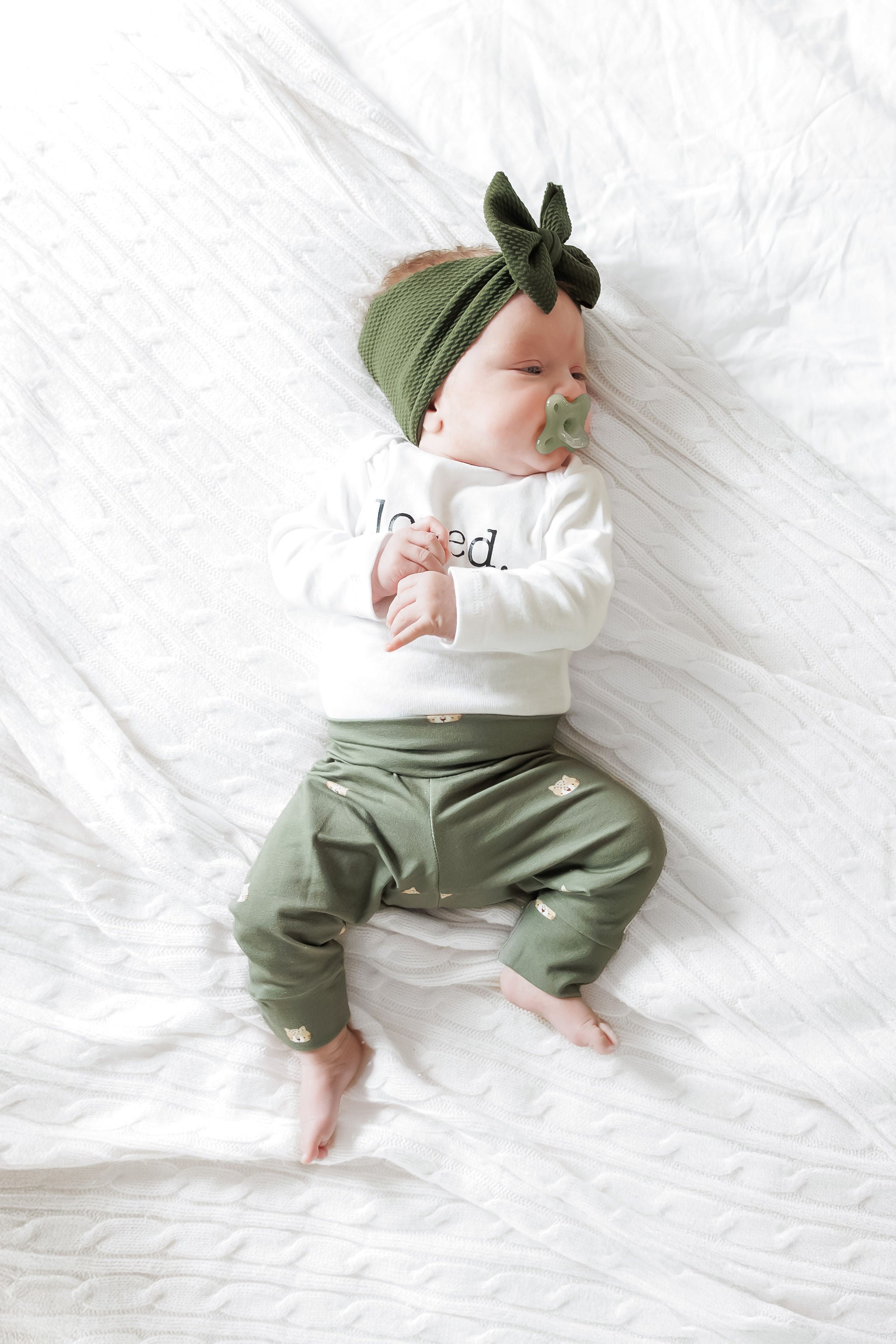 Panthers On Olive Green Baby & Toddler Cotton Knit Leggings