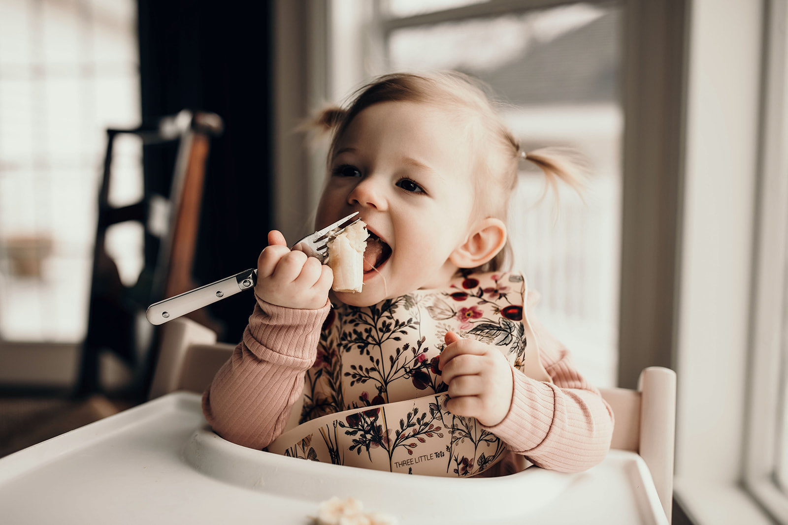 Floral Silicone Bib With Crumb Catcher