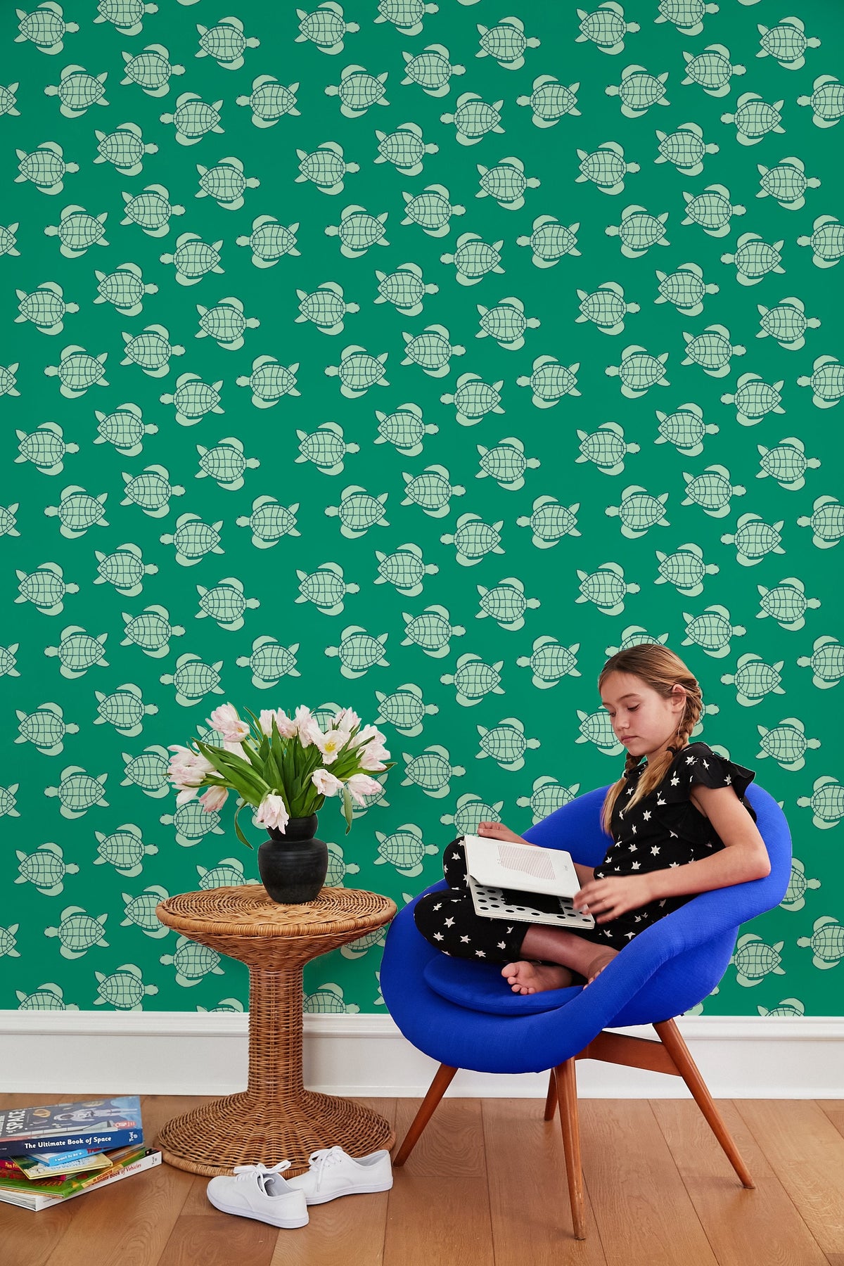 'trailing Turtles' Wallpaper By Tea Collection - Emerald