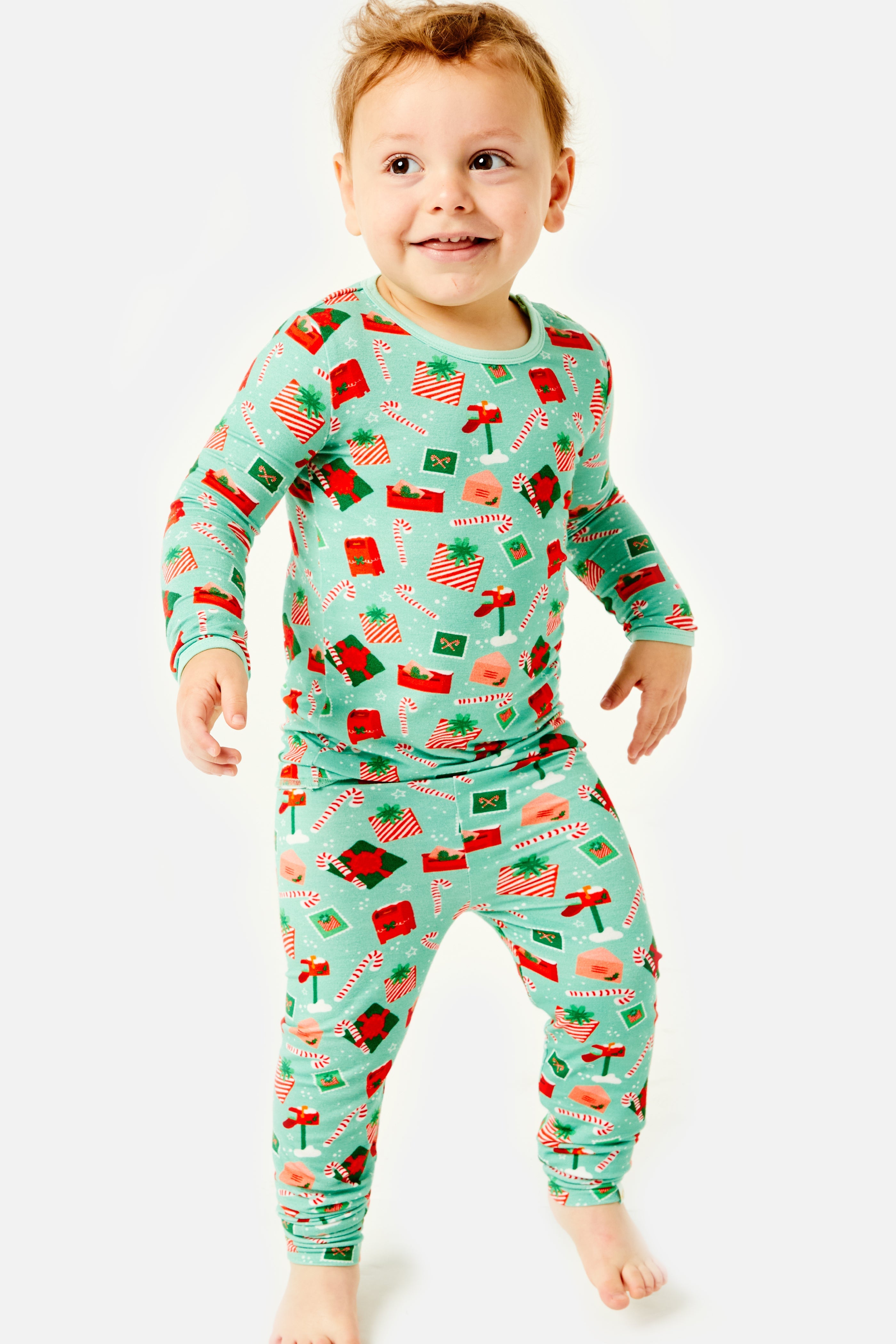 Long Sleeve Pajama Set - Santa Mail