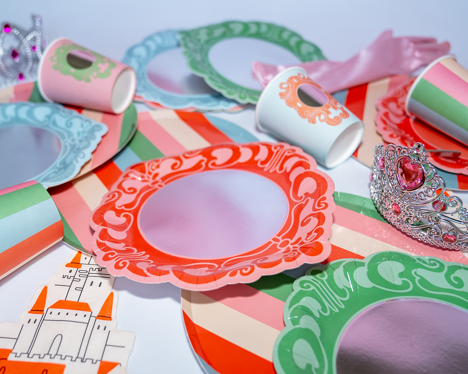 Mirror Mirror And Striped Cups (x 12) - Princess Party