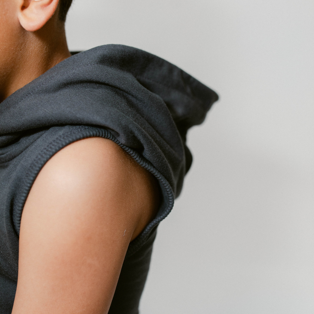 Sleeveless Hoodie In Dark Gray