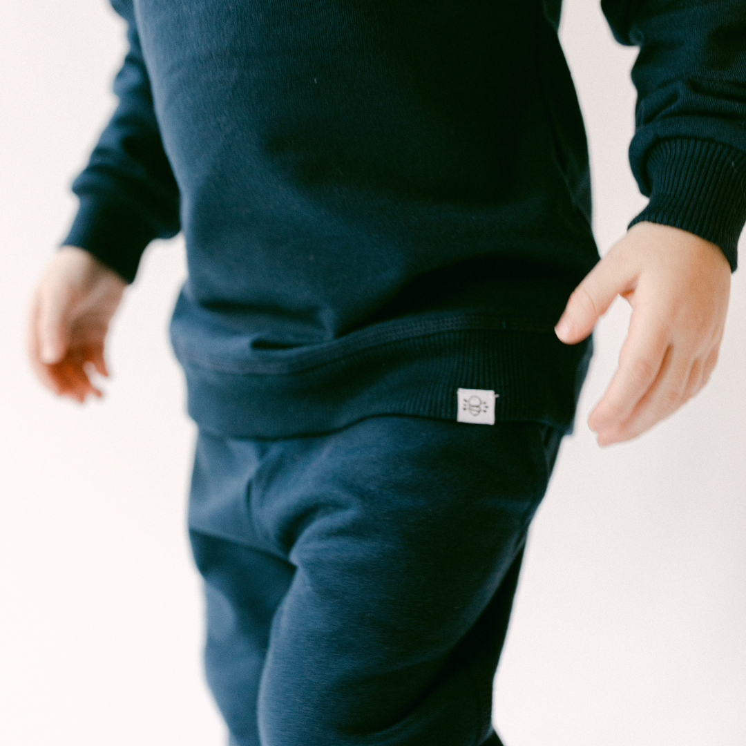 Leisure Sweat Set In Navy