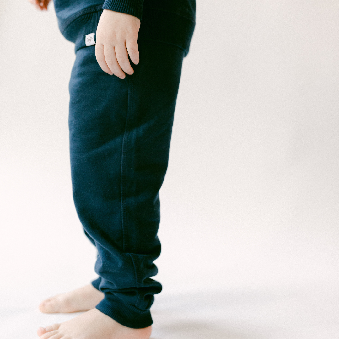 Leisure Sweat Set In Navy