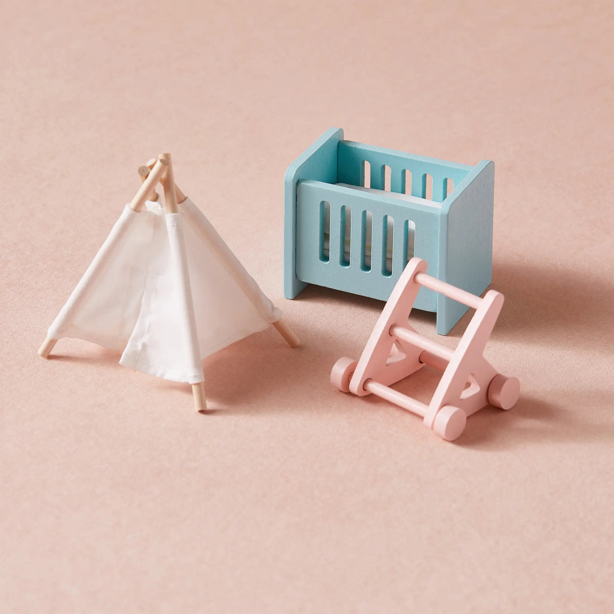 ® Sweetwood Dollhouse Without Dolls