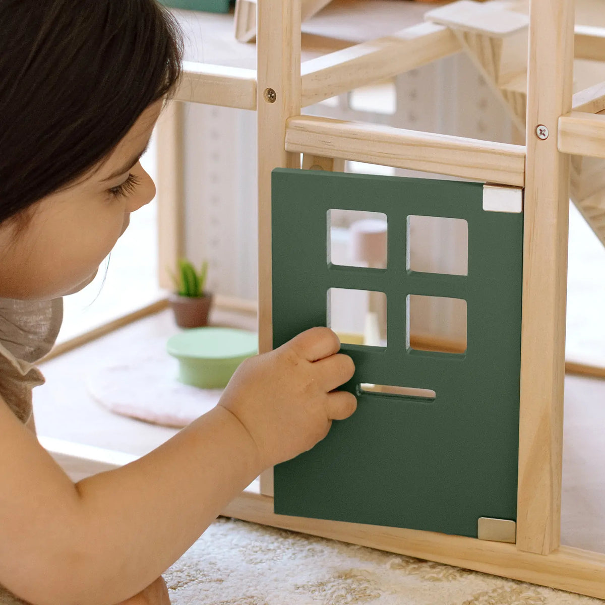 ® Sweetwood Dollhouse Without Dolls