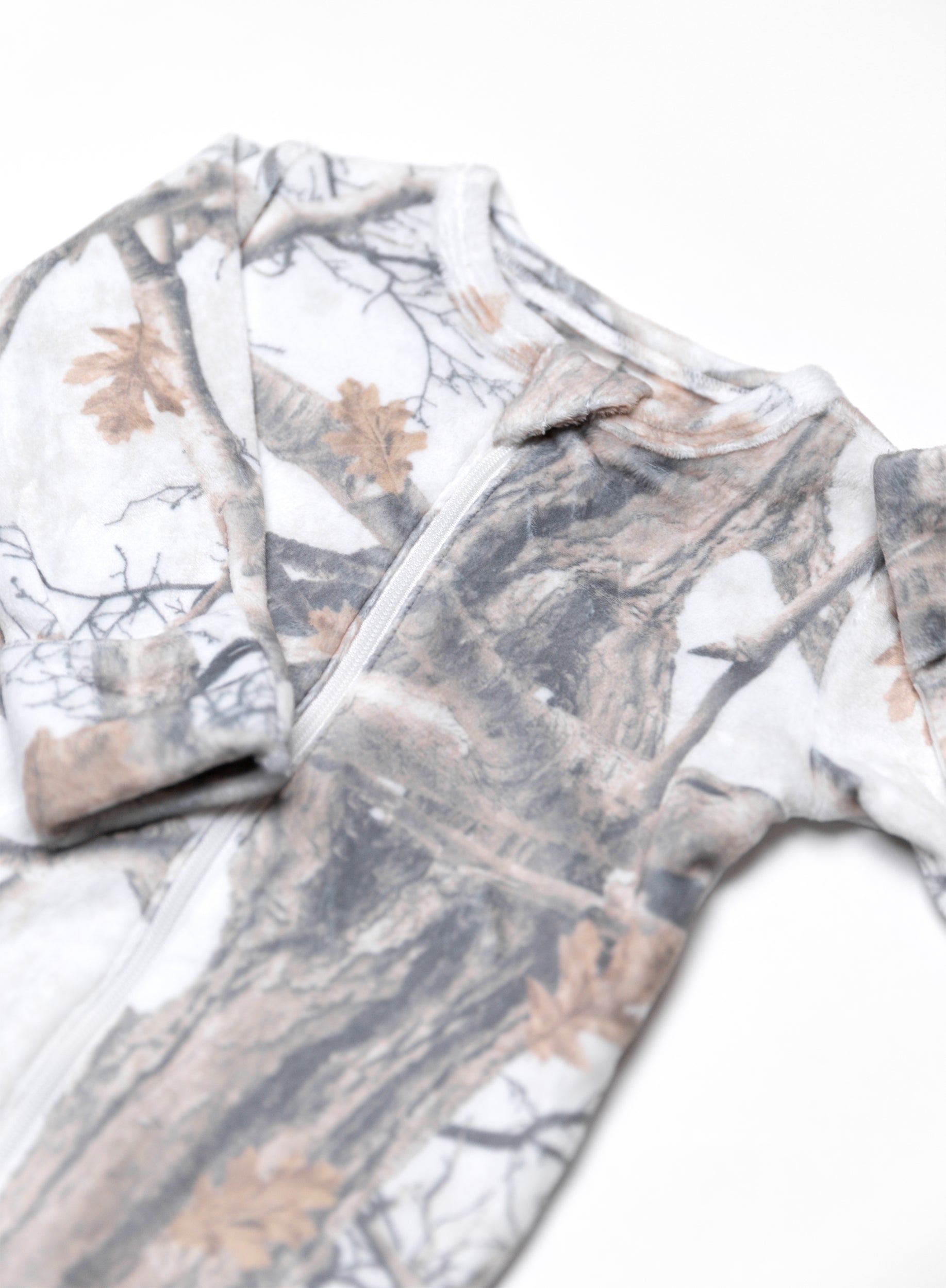 Plush White Tree Camo