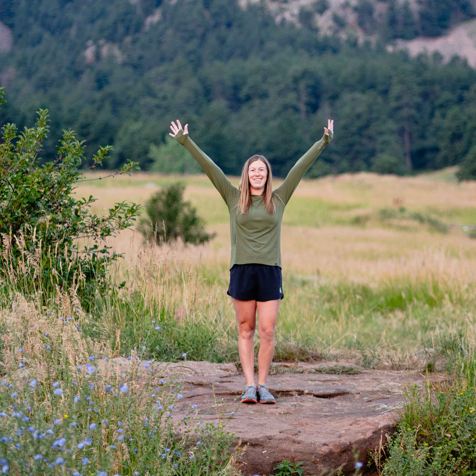 Chaser - Womens Sun Hoodie