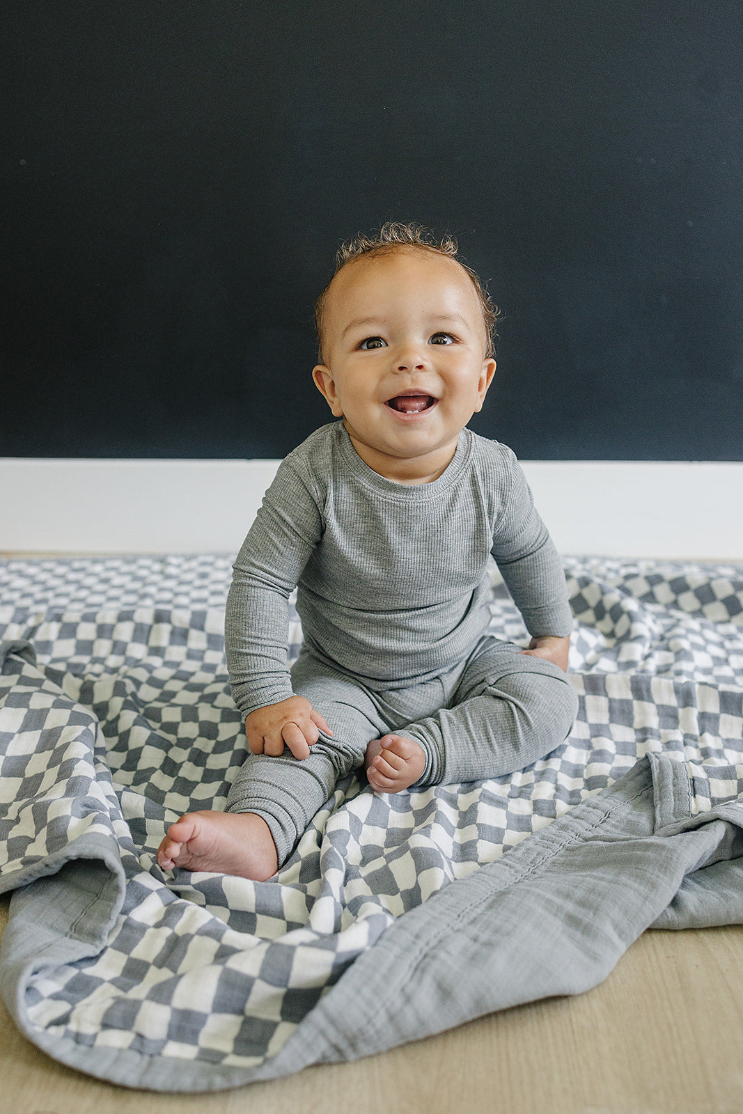 Dusty Blue Wavy Checkered Muslin Quilt