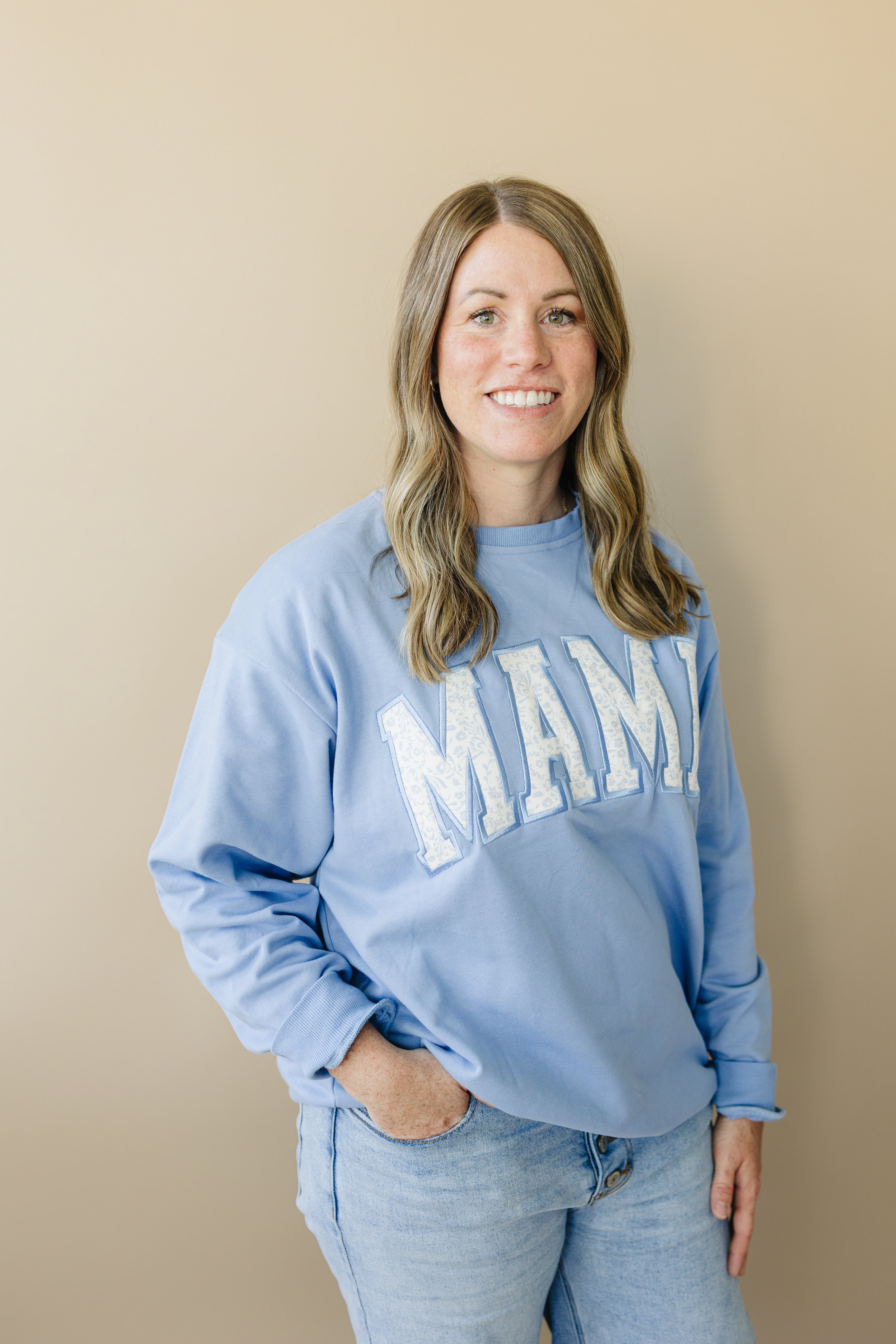 Mama Applique Crewneck Sweatshirt