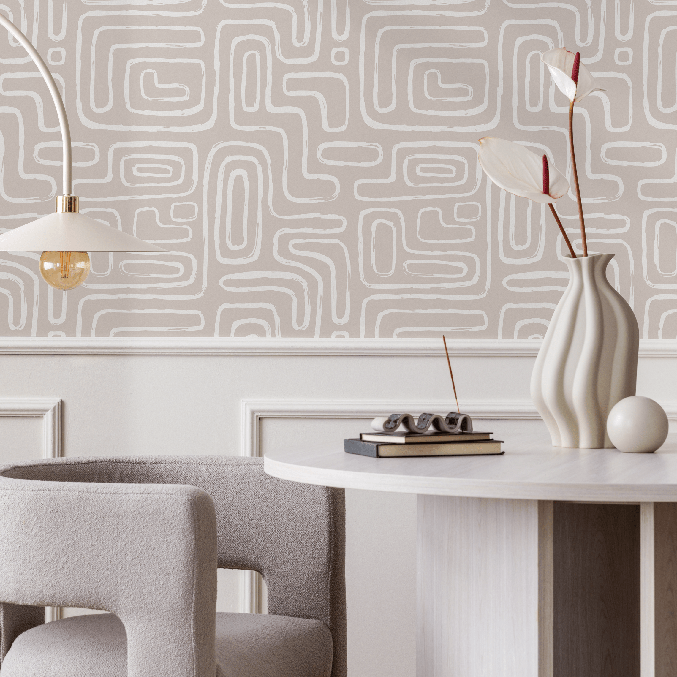 Abstract Wallpaper With Rounded Brush Stroke Lines In Beige And Cream - Zaag