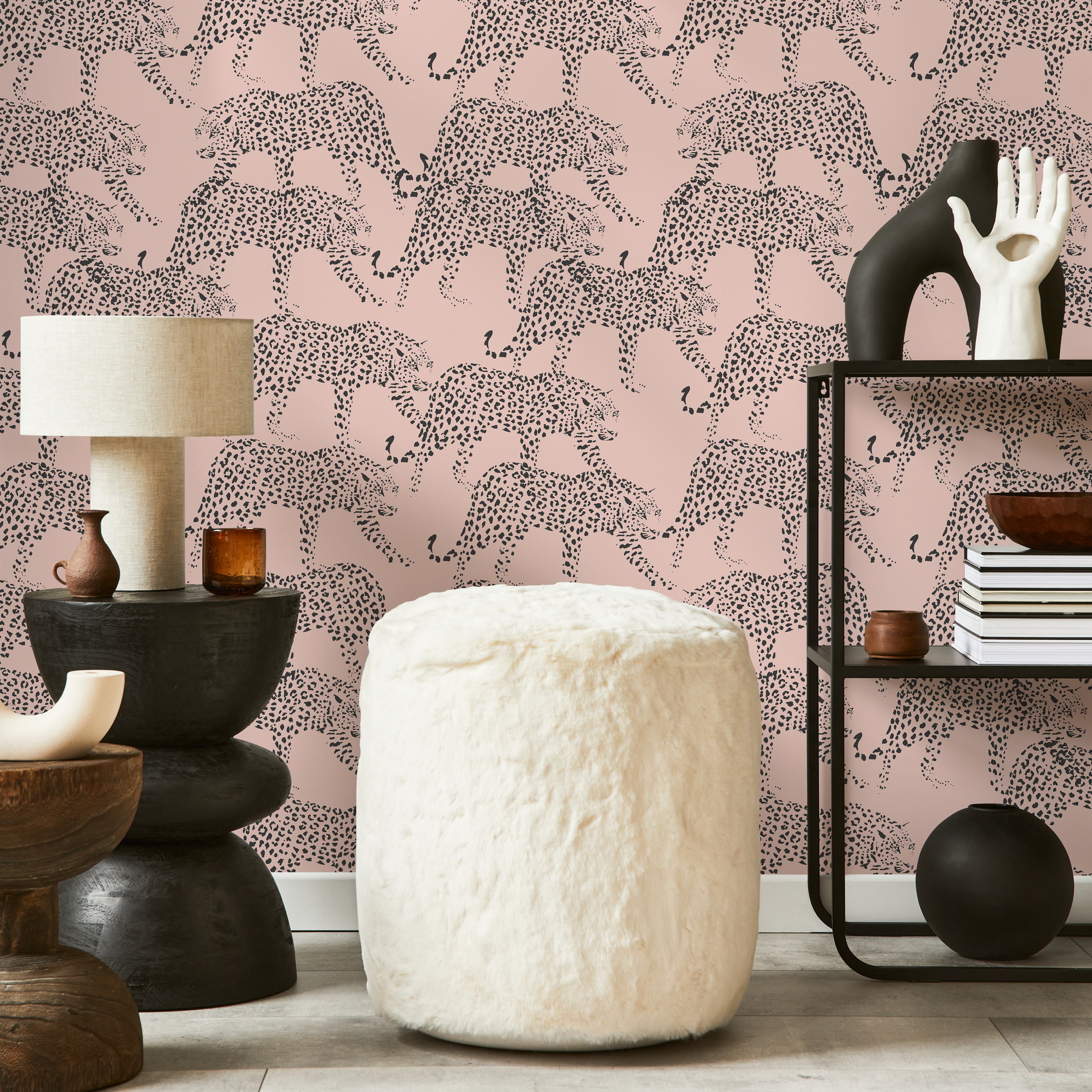 Animal Print Wallpaper Featuring A Stippled Cheetah Motif In Pink And Black - Zadm