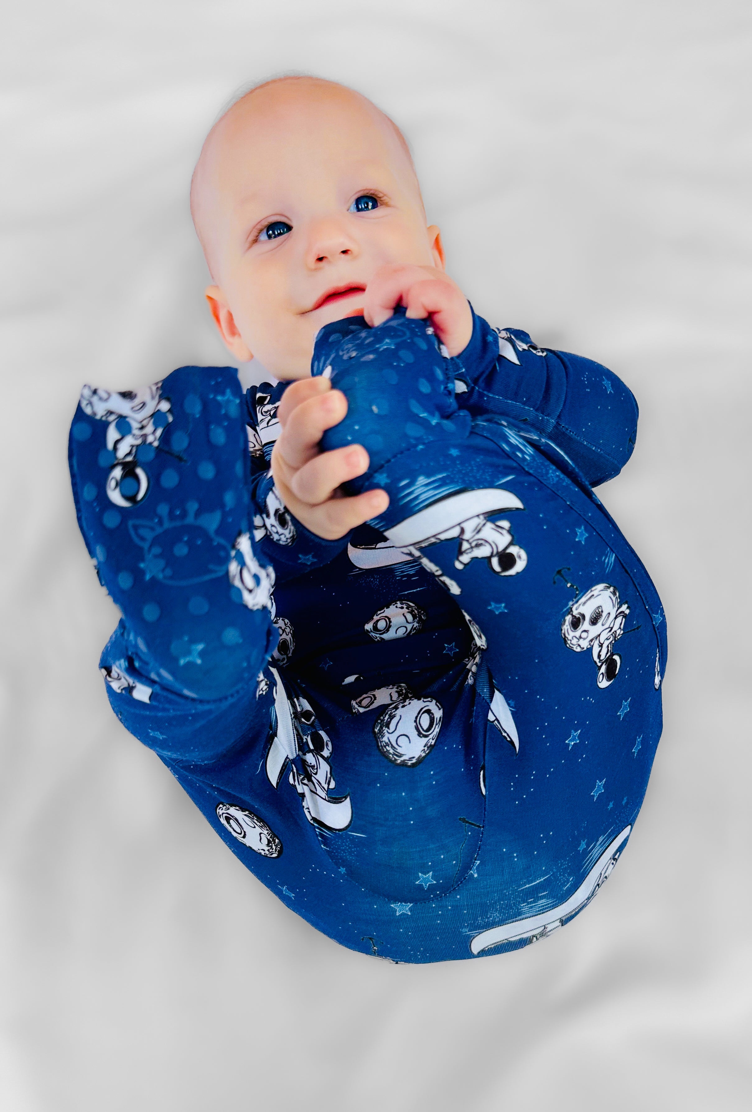 Knee-grip Astronaut Dreams Convertible Footie