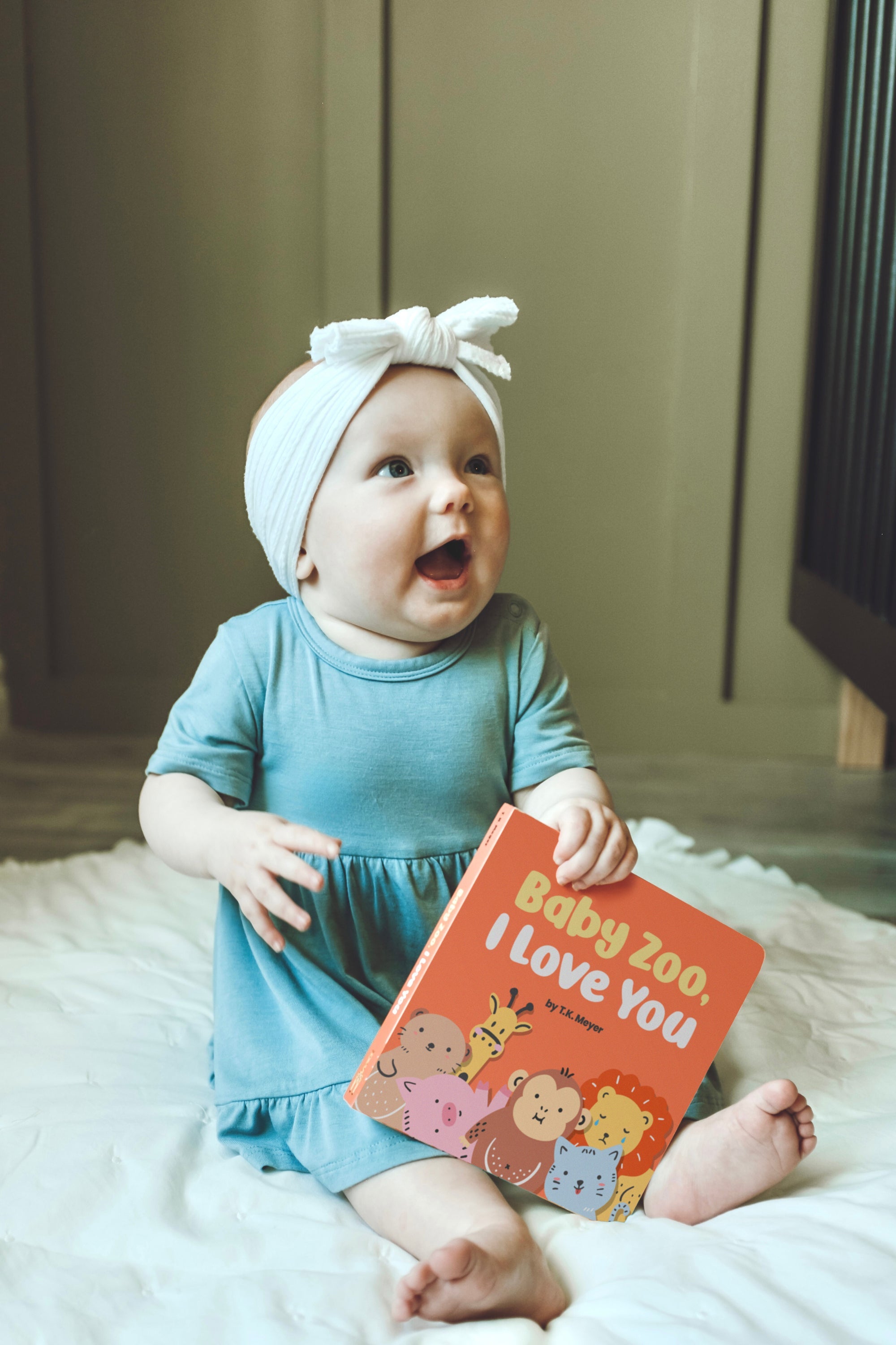 "baby Zoo, I Love You" Board Book