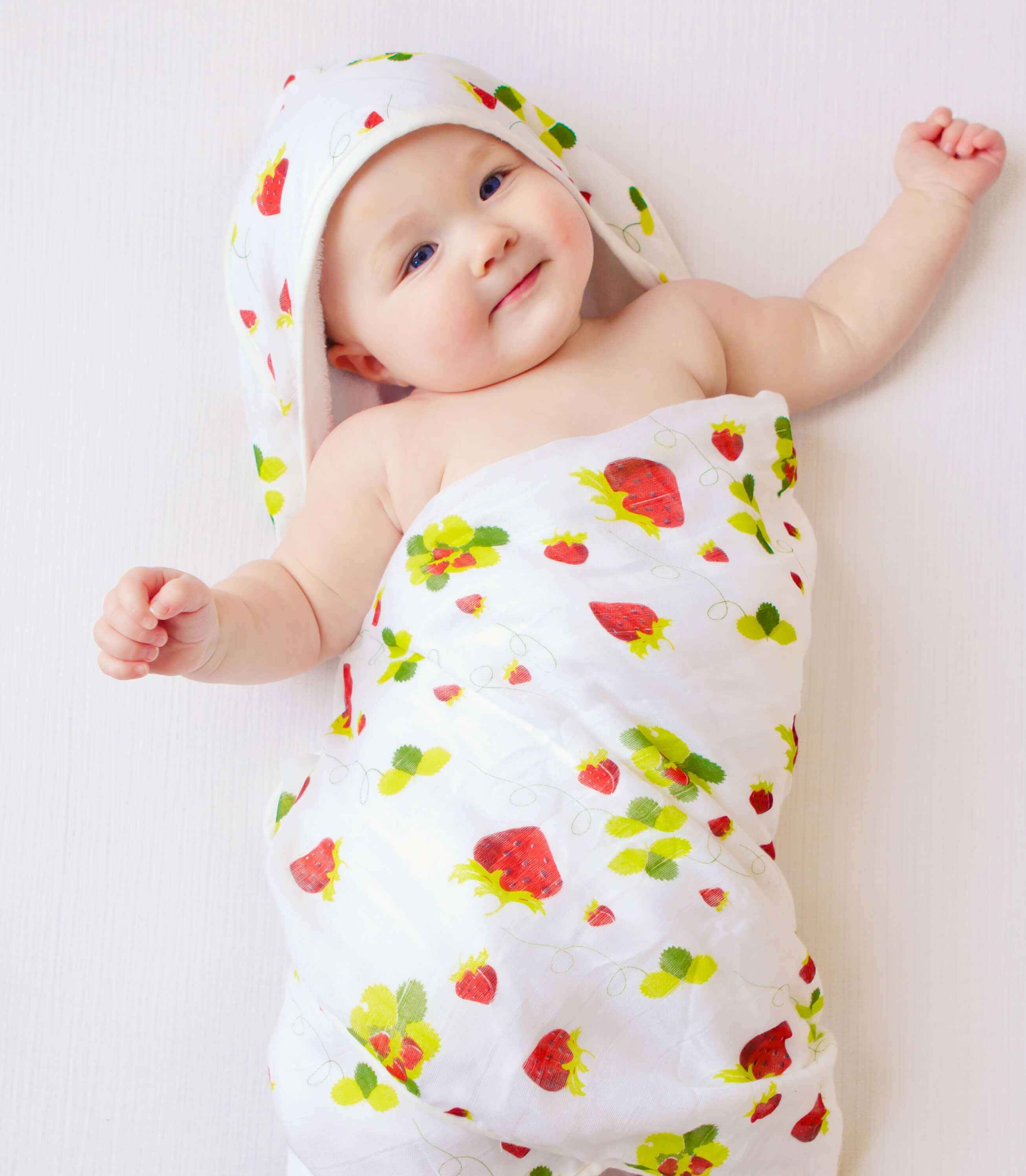 Bamboo Viscose Strawberry Hooded Towel